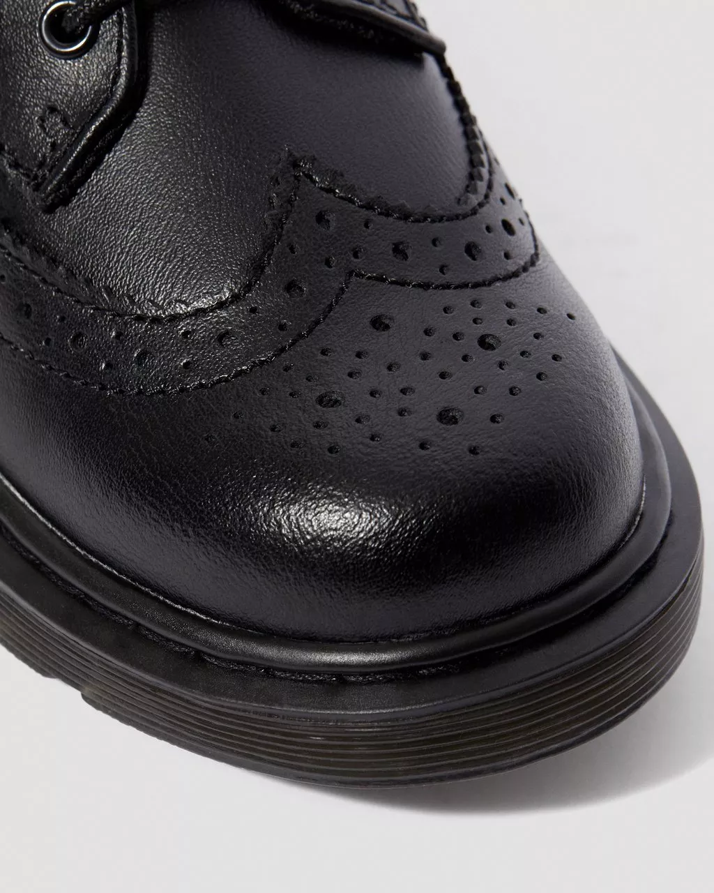 DR MARTENS 3989 JUNIOR LEATHER BROGUE SHOES