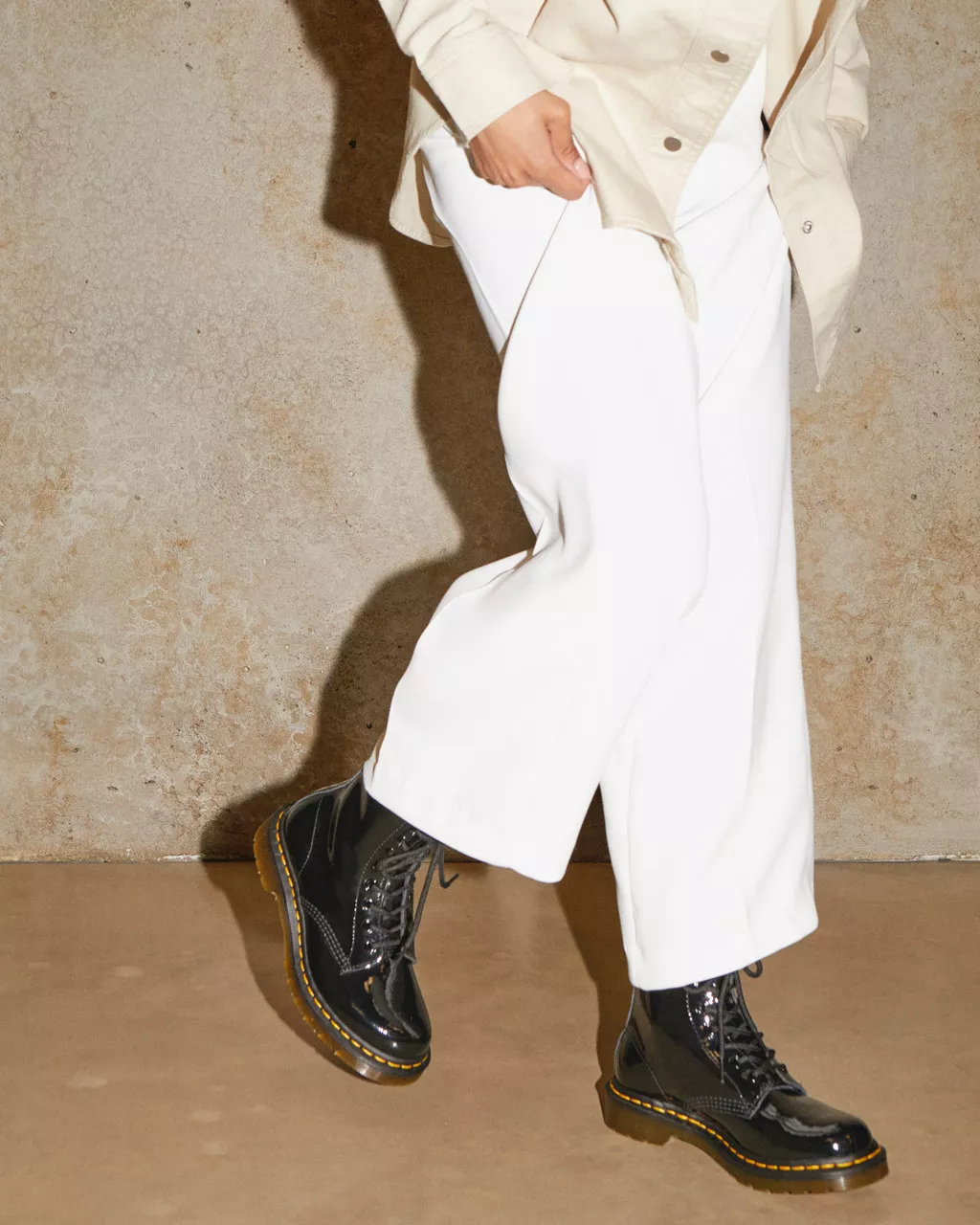 DR MARTENS 1460 Patent Leather Lace Up Boots