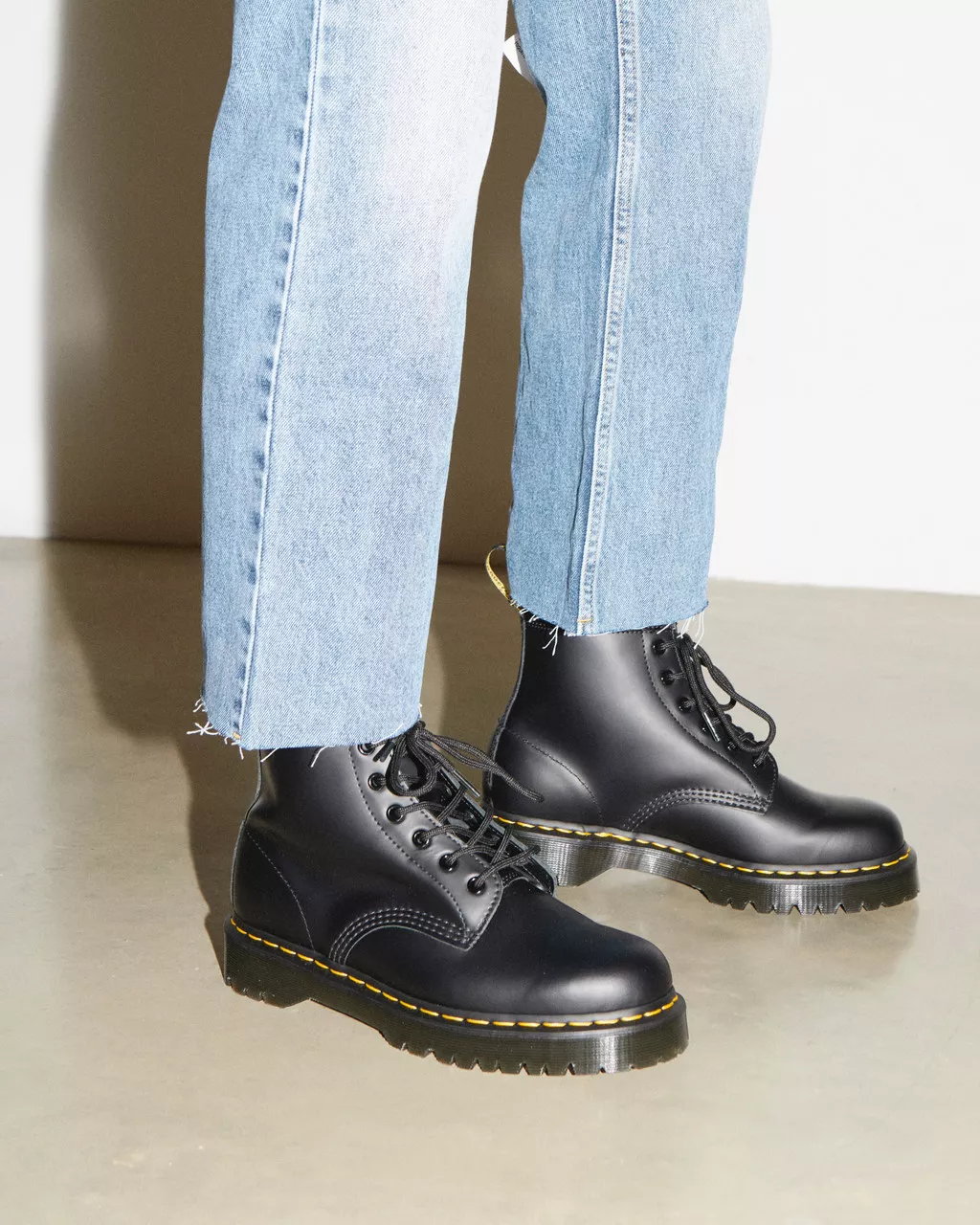 DR MARTENS 101 Bex Smooth Leather Ankle Boots