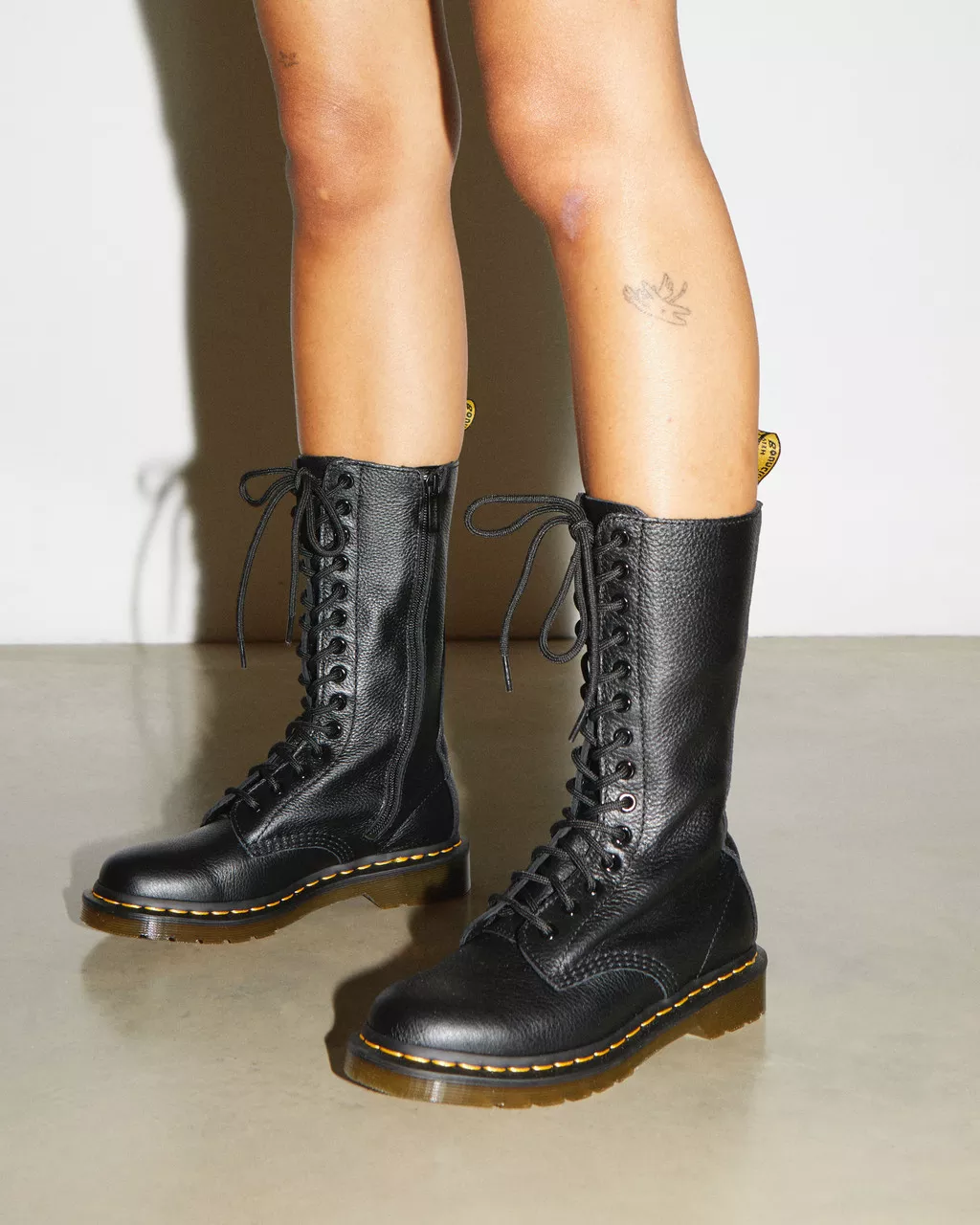 DR MARTENS 1B99 Virginia Leather High Boots