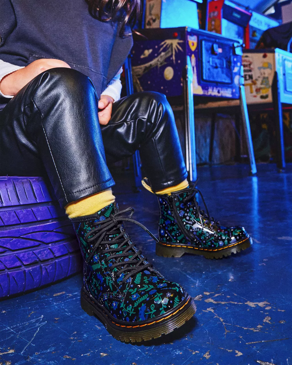 DR MARTENS 1460 T Black Mystic Garden
