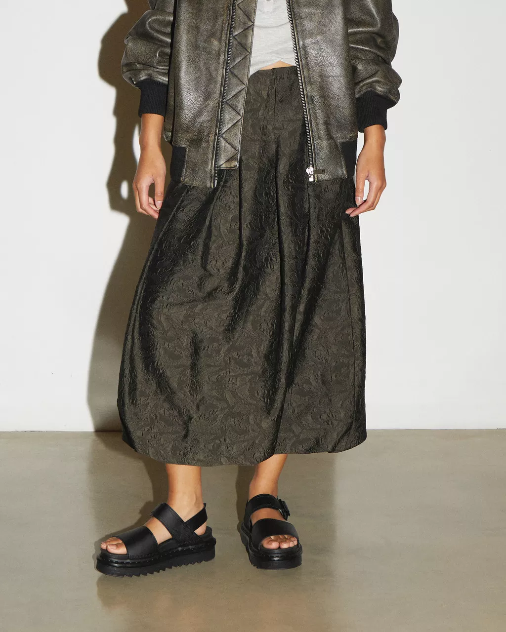 DR MARTENS Voss Hydro Leather Strap Sandals