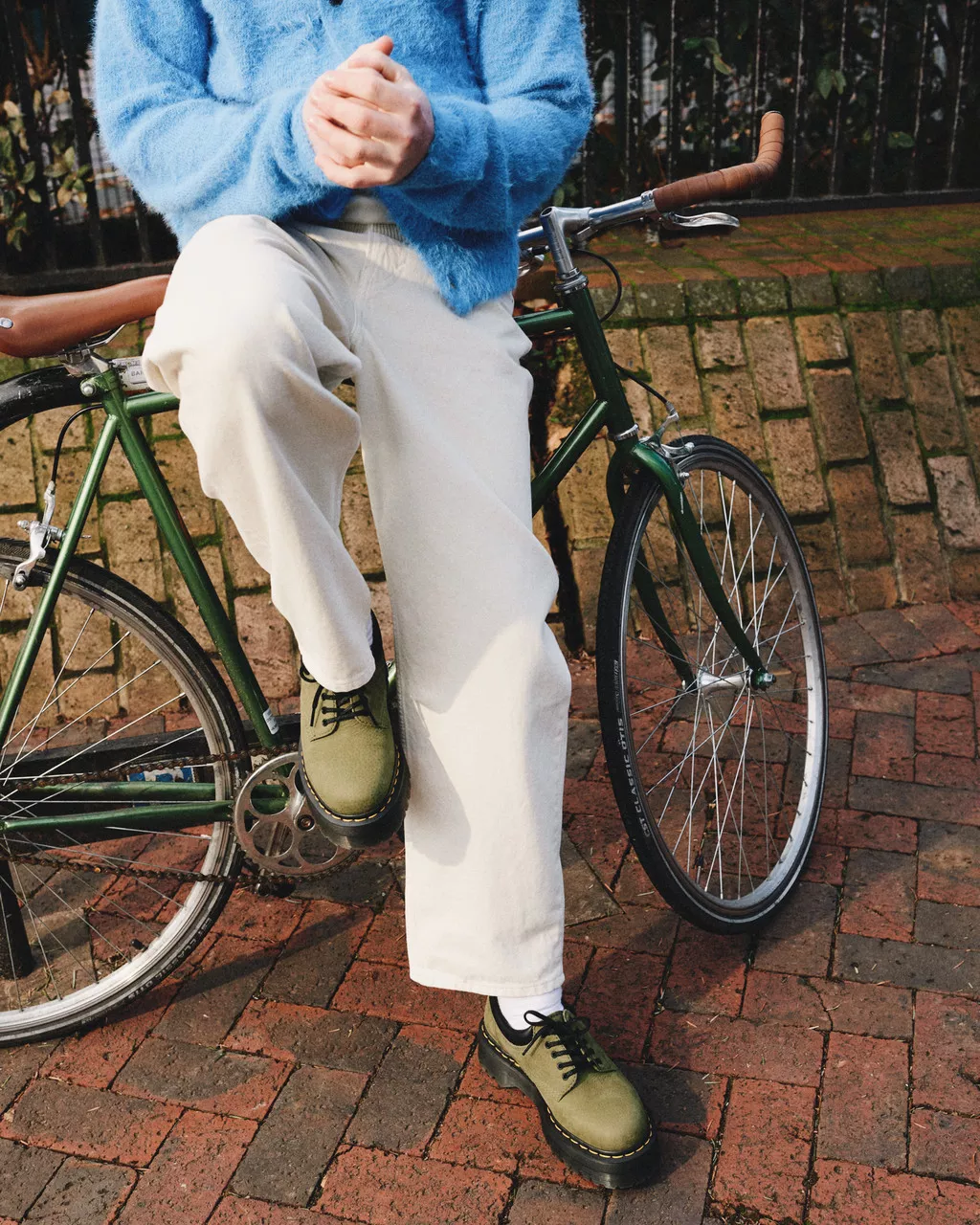 DR MARTENS 8053 Tumbled Nubuck Leather Platform Shoes