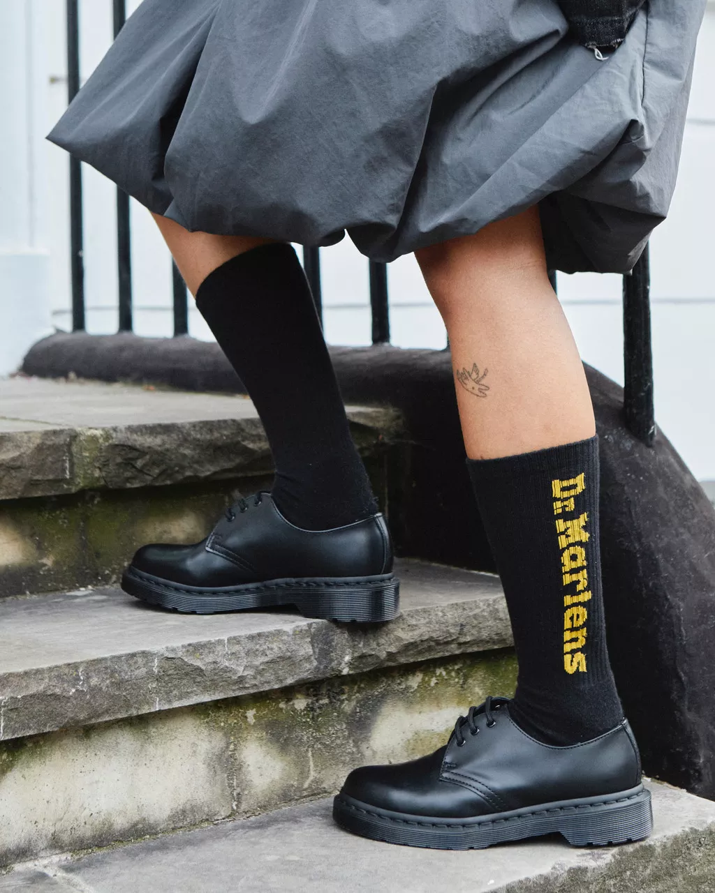 DR MARTENS Vertical Logo Cotton Blend Socks Black