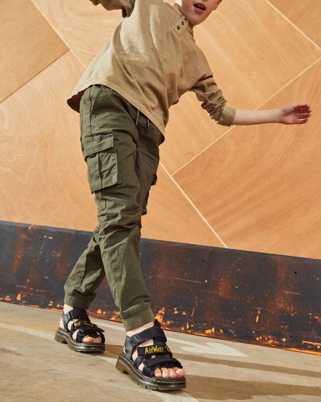 DR MARTENS Junior Callan Extra Tough Leather Sandals