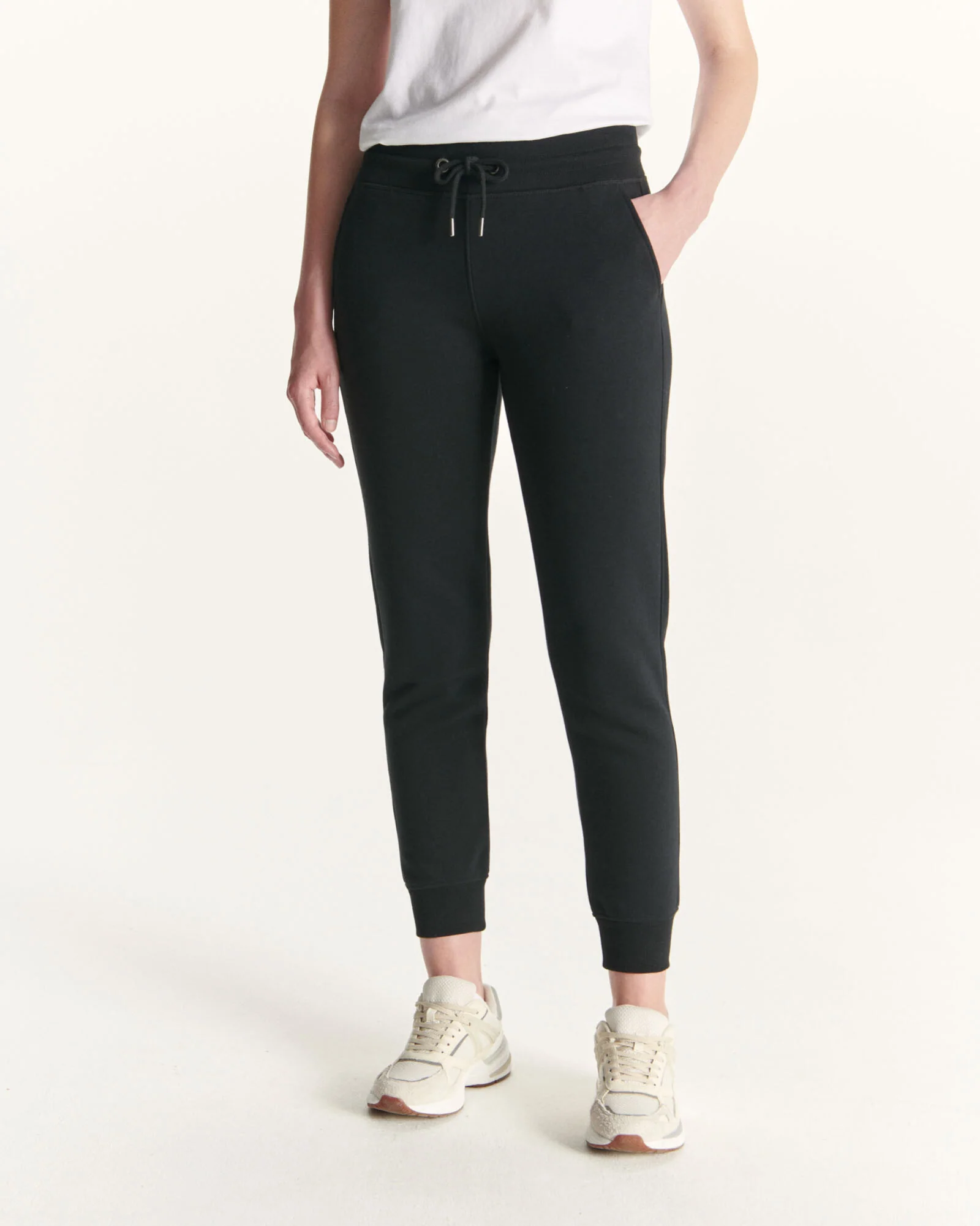 Black Valparaiso women's sports pants