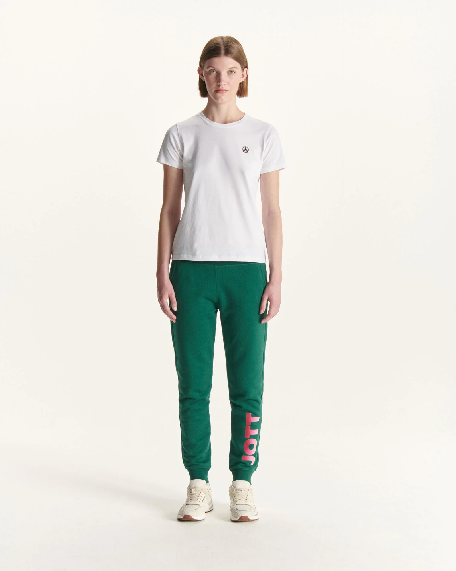 Black Rosas Round Neck T-Shirt