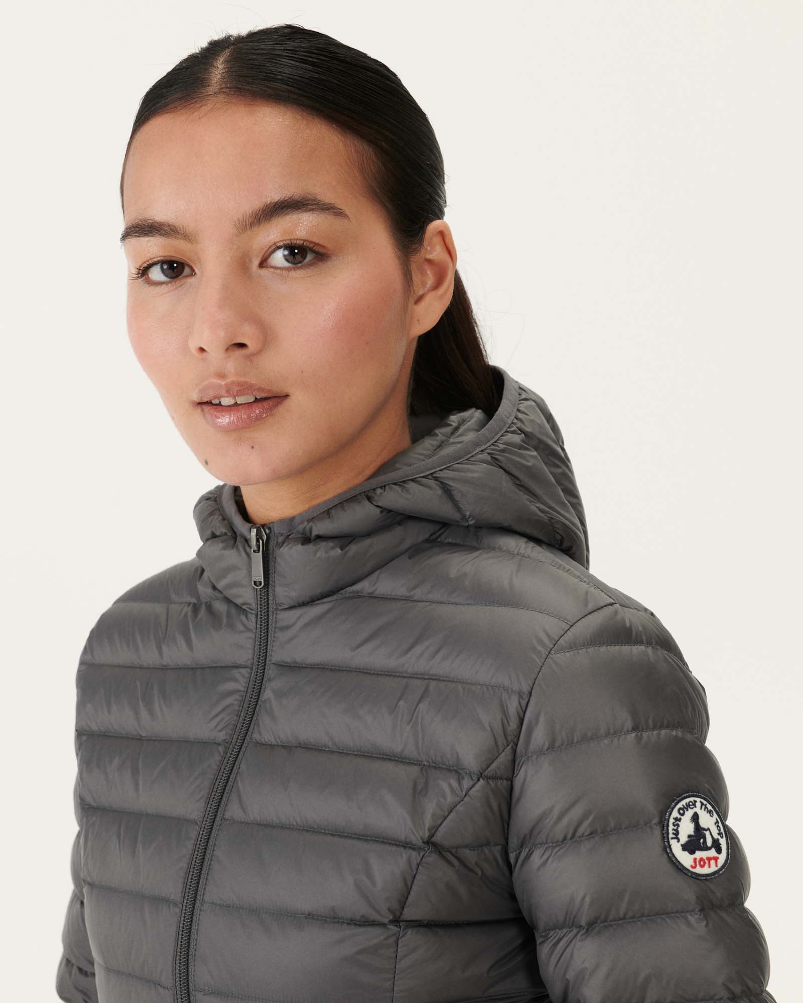 Lightweight hooded Army Cloe down jacket