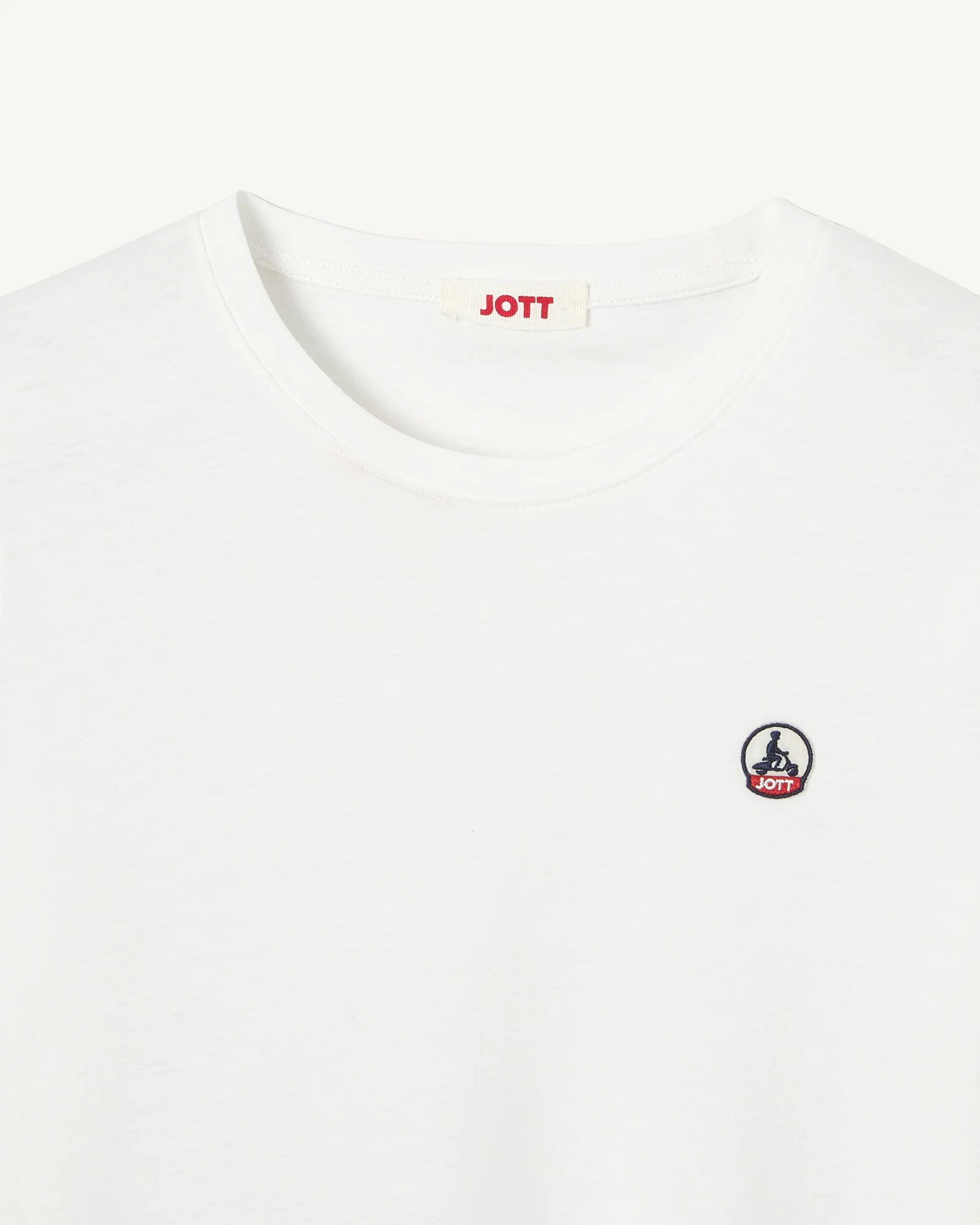 Black Rosas Round Neck T-Shirt