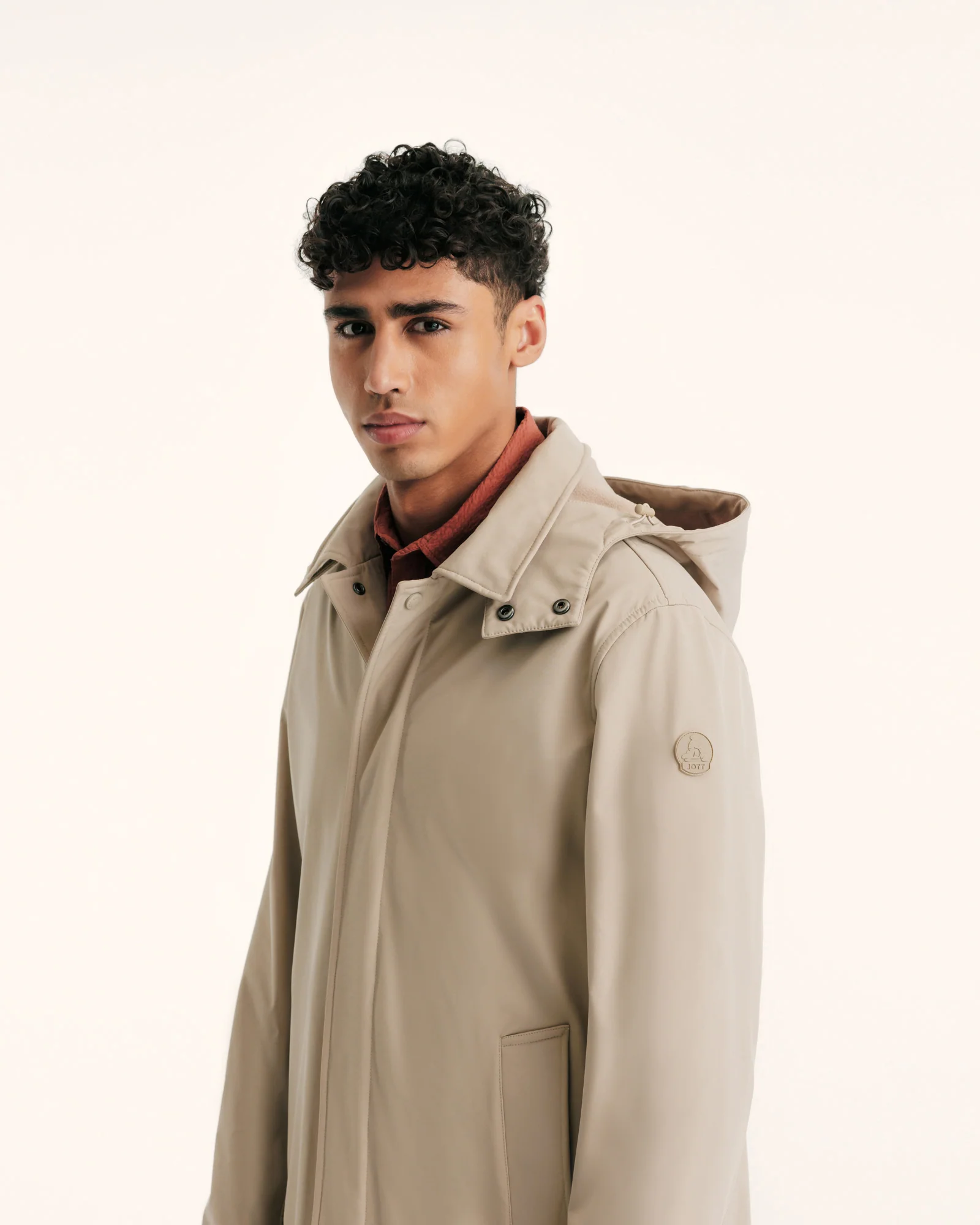 Beige Athenes raincoat with removable hood