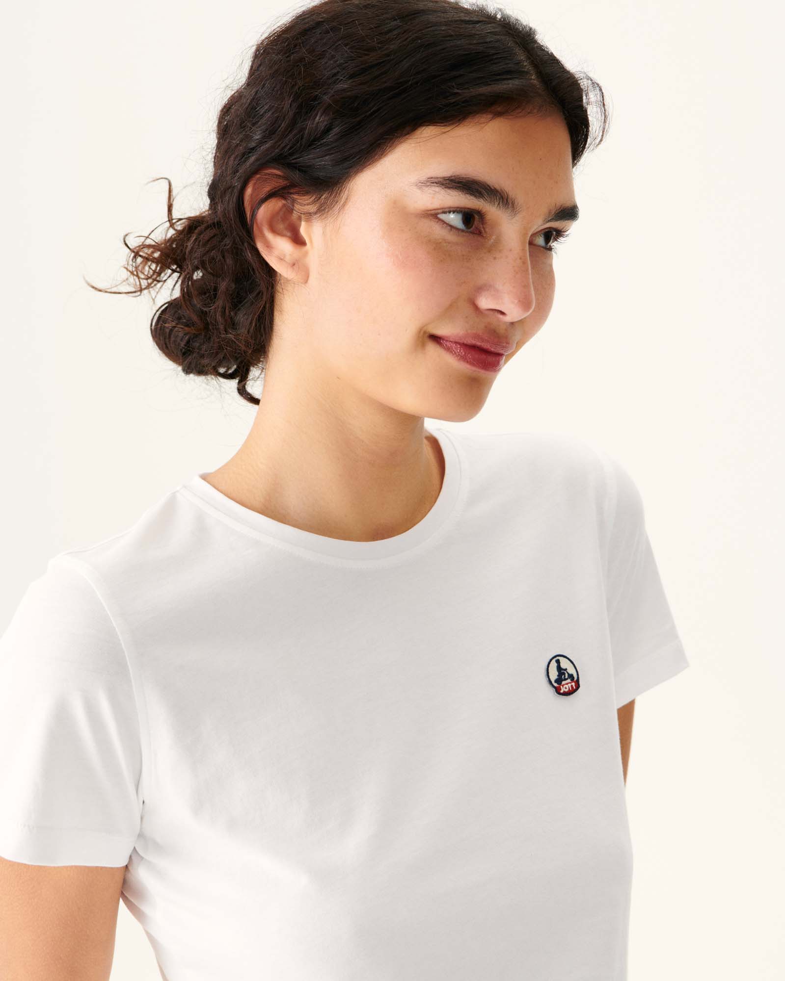 Black Rosas Round Neck T-Shirt