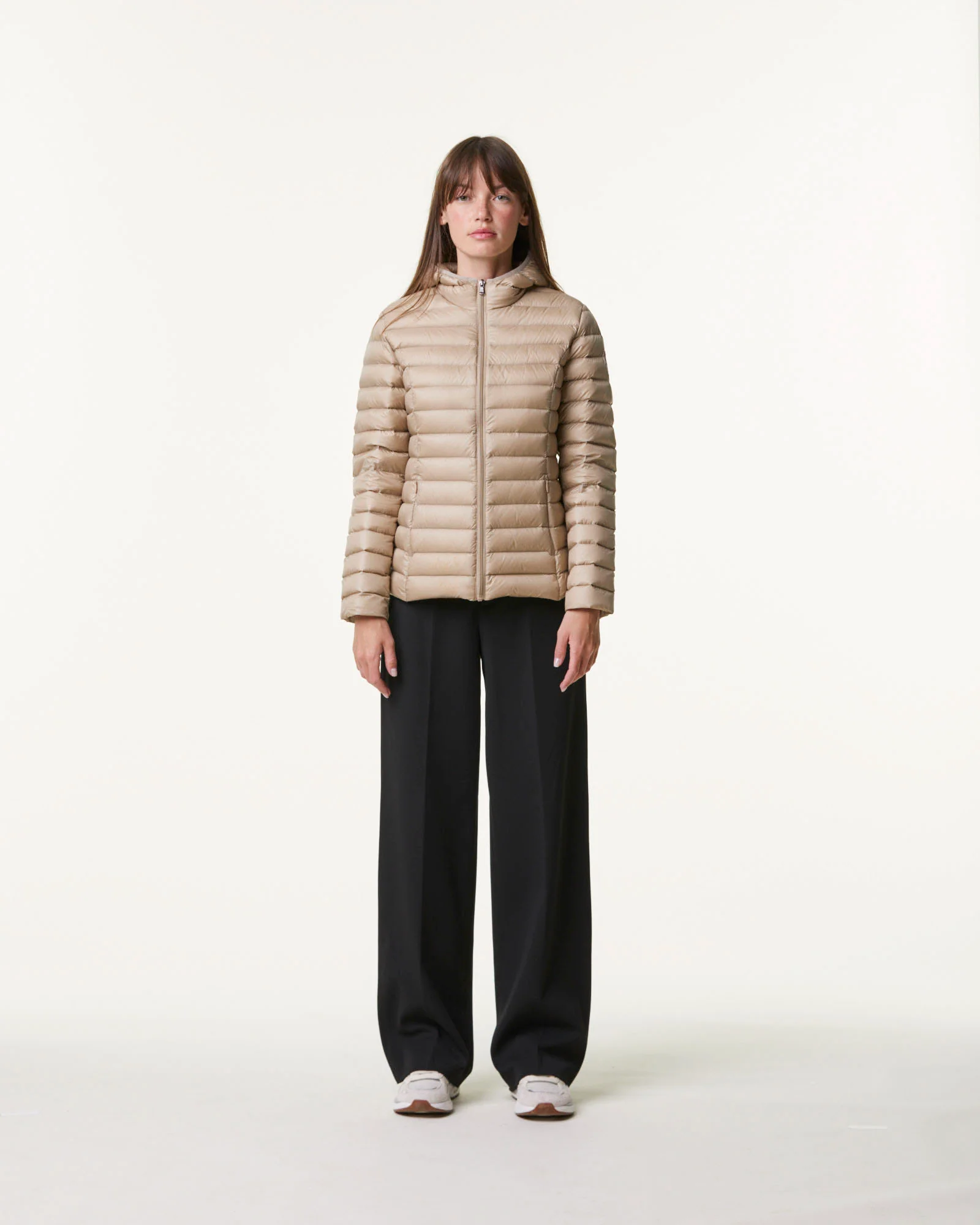 Lightweight hooded Army Cloe down jacket