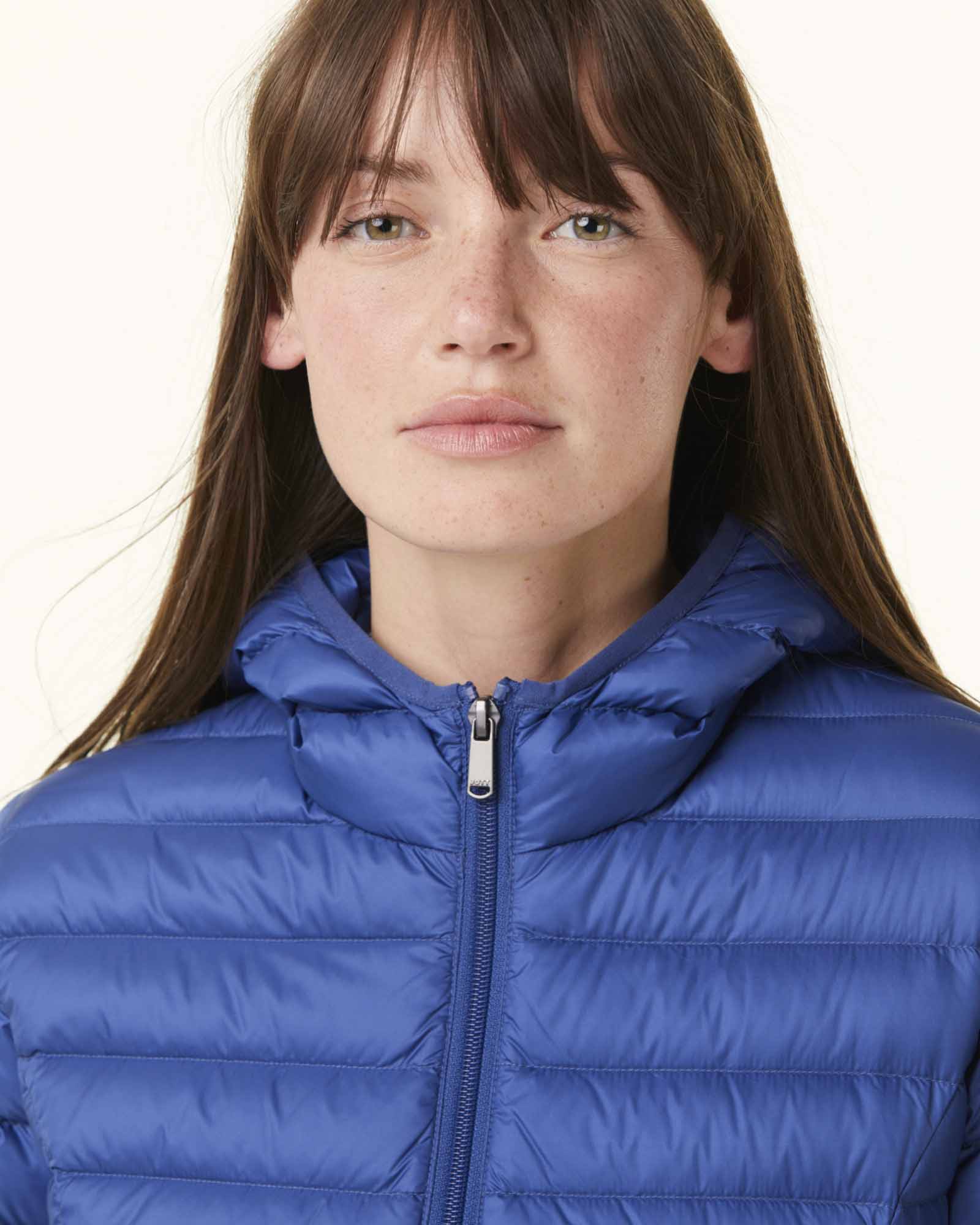 Lightweight hooded Army Cloe down jacket