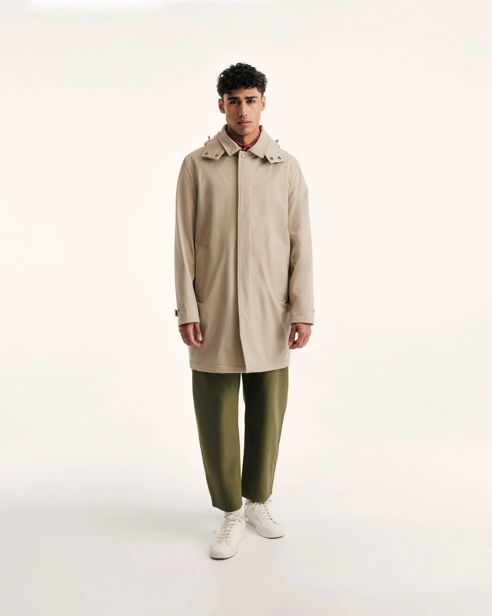 Beige Athenes raincoat with removable hood