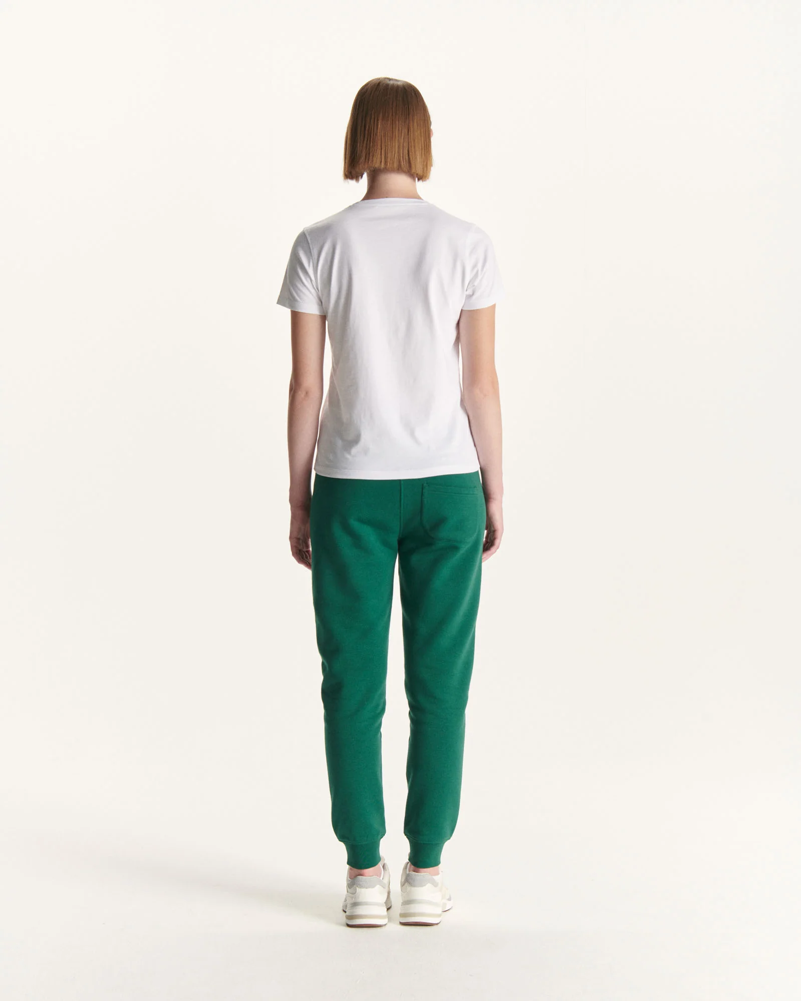 Black Rosas Round Neck T-Shirt