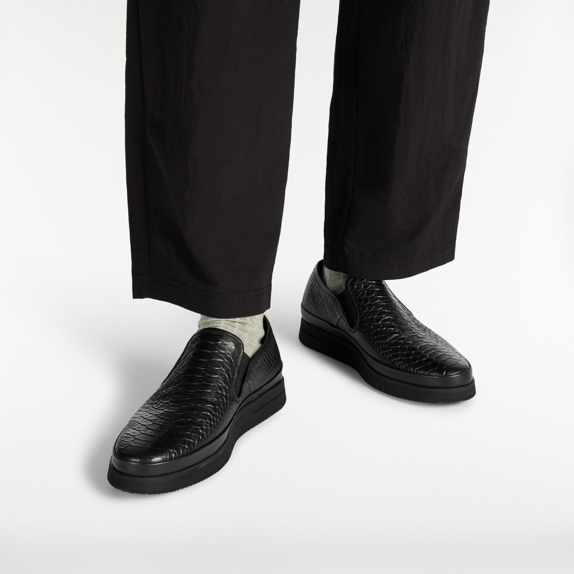 Sanmarino2<br>Slip-On Textured Trainer