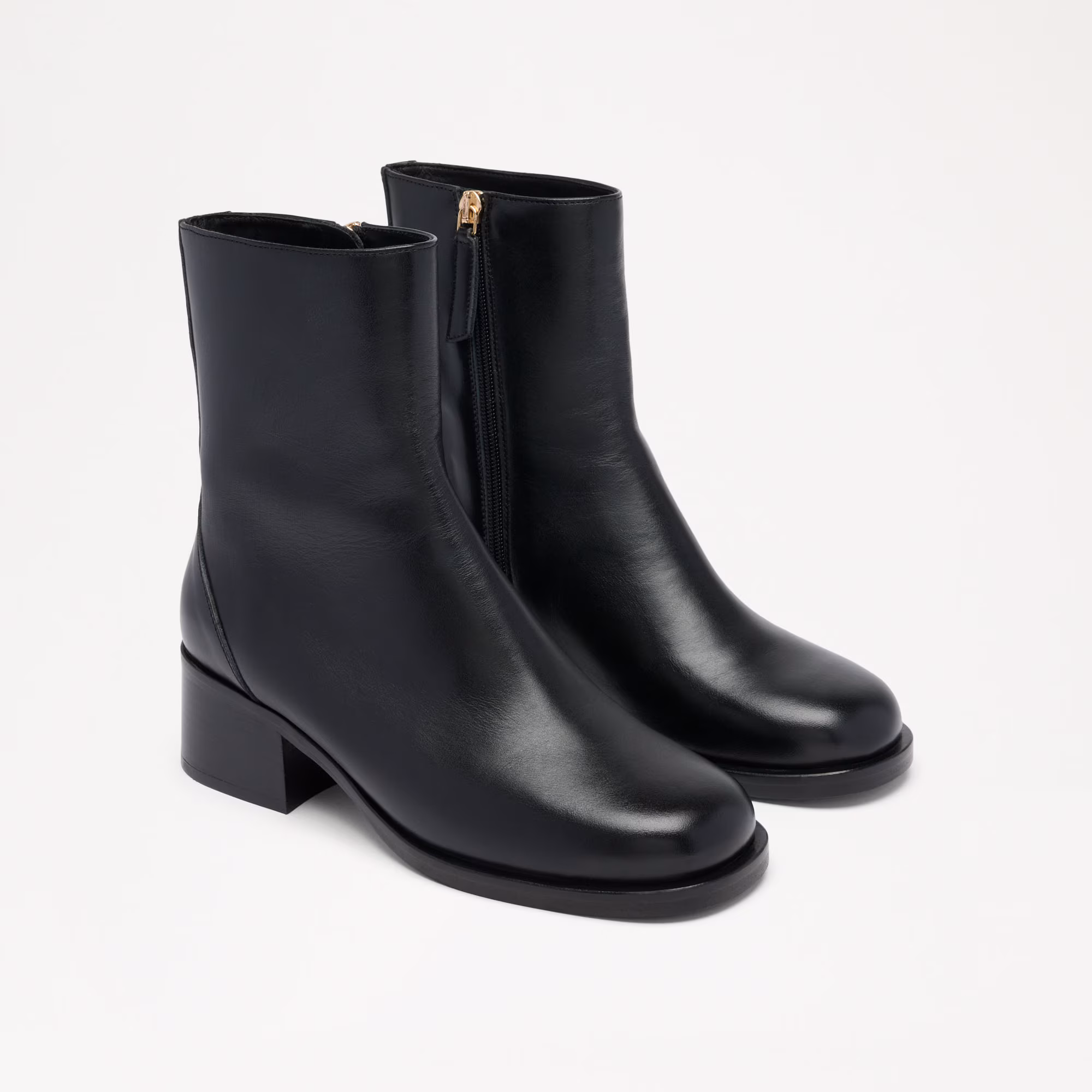 Bowland<br>Clean Block Heel Ankle Boot