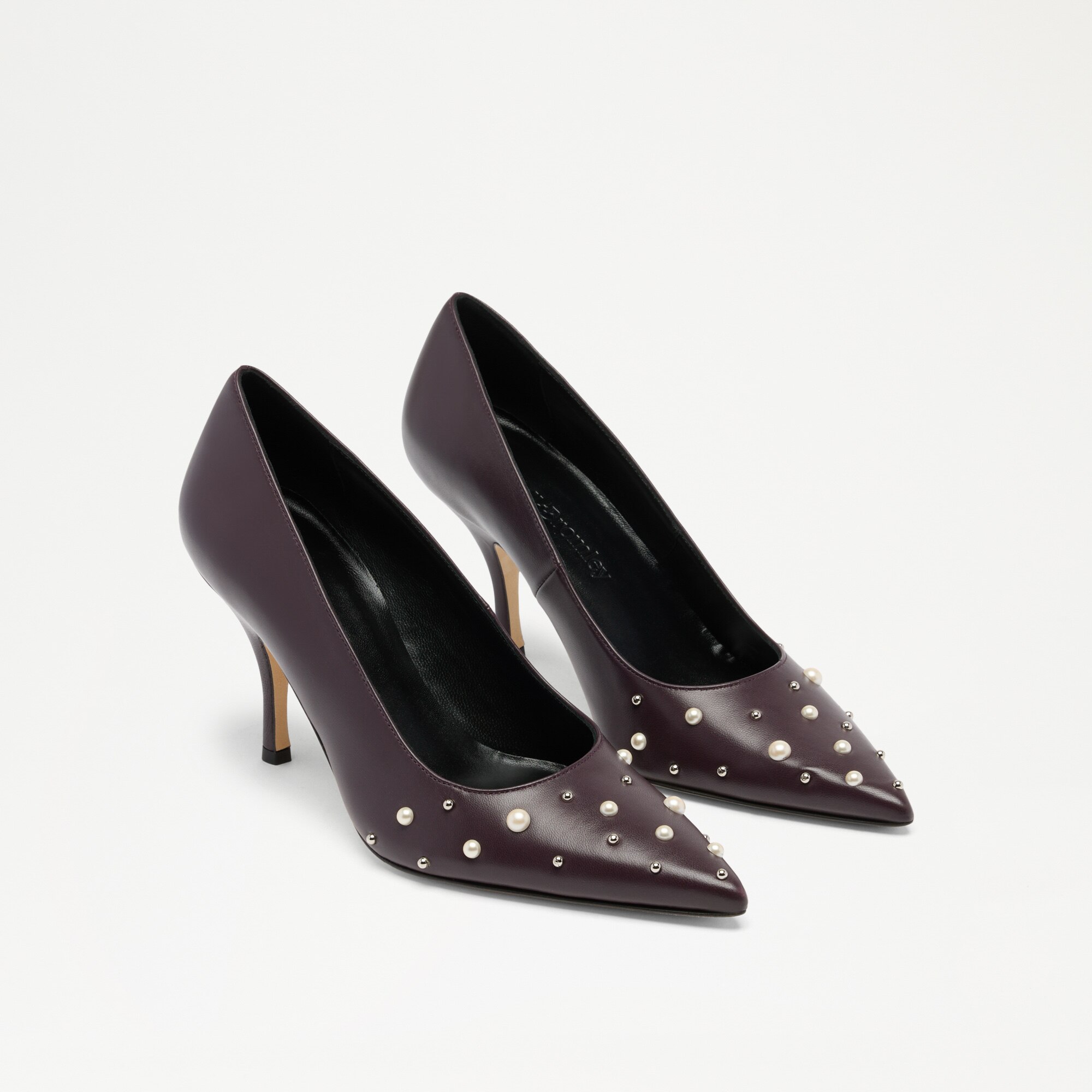 Hillcliffe Court High<br>High Heeled Court