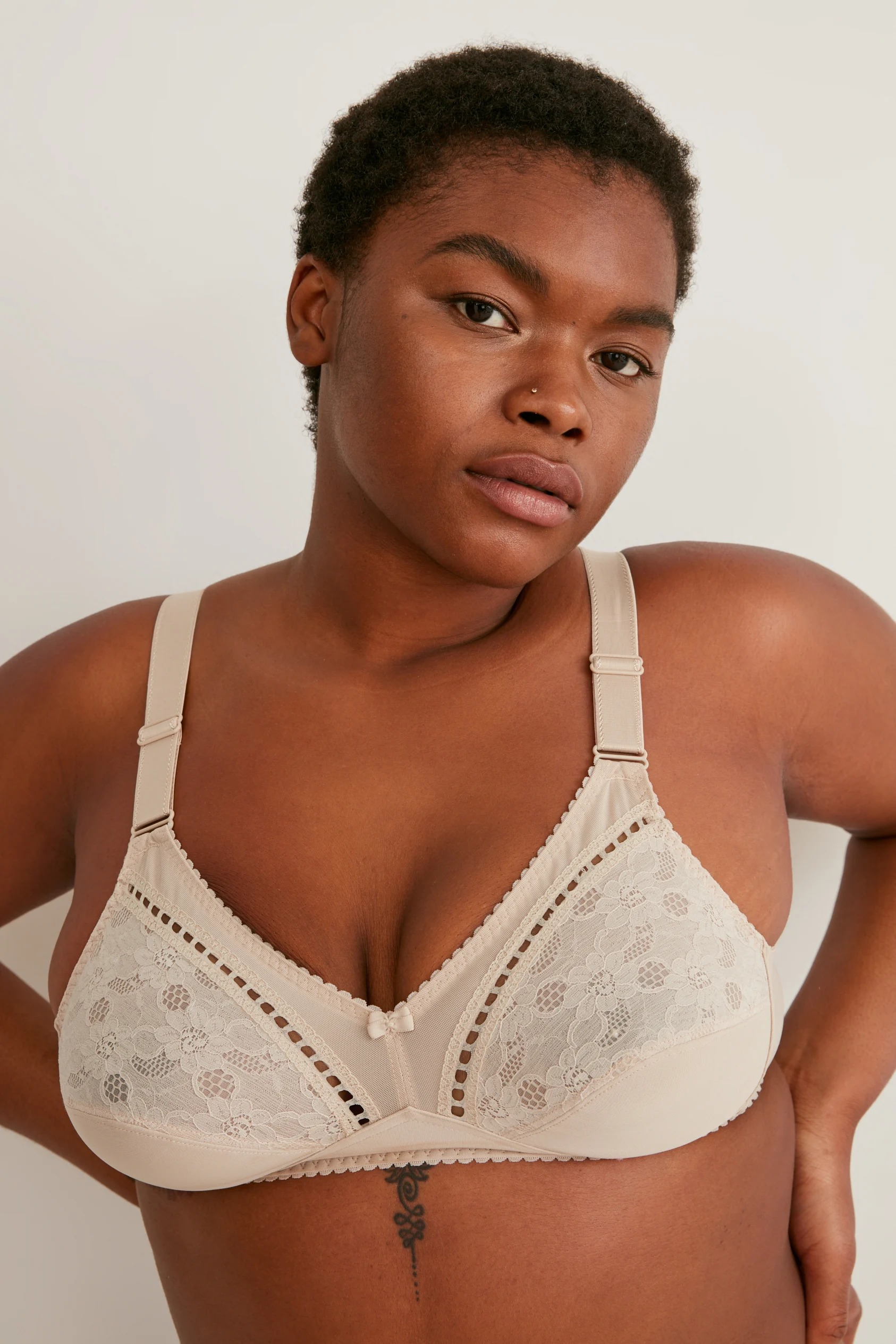 Non-wired minimiser bra