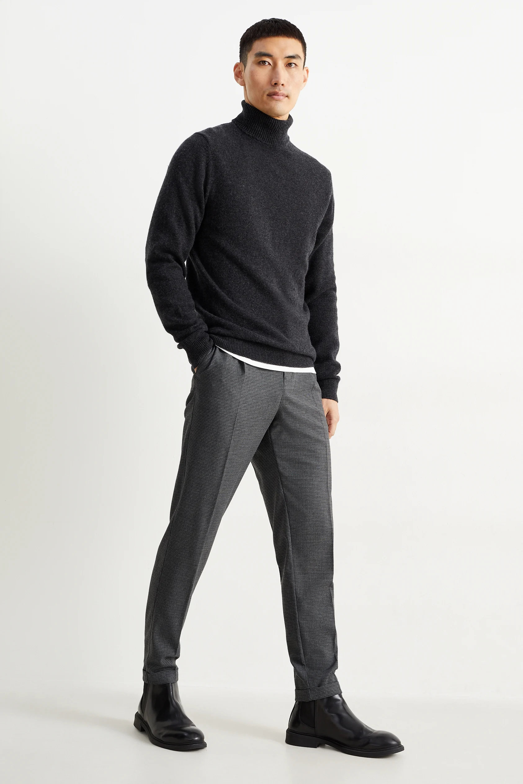 Chinos - tapered fit