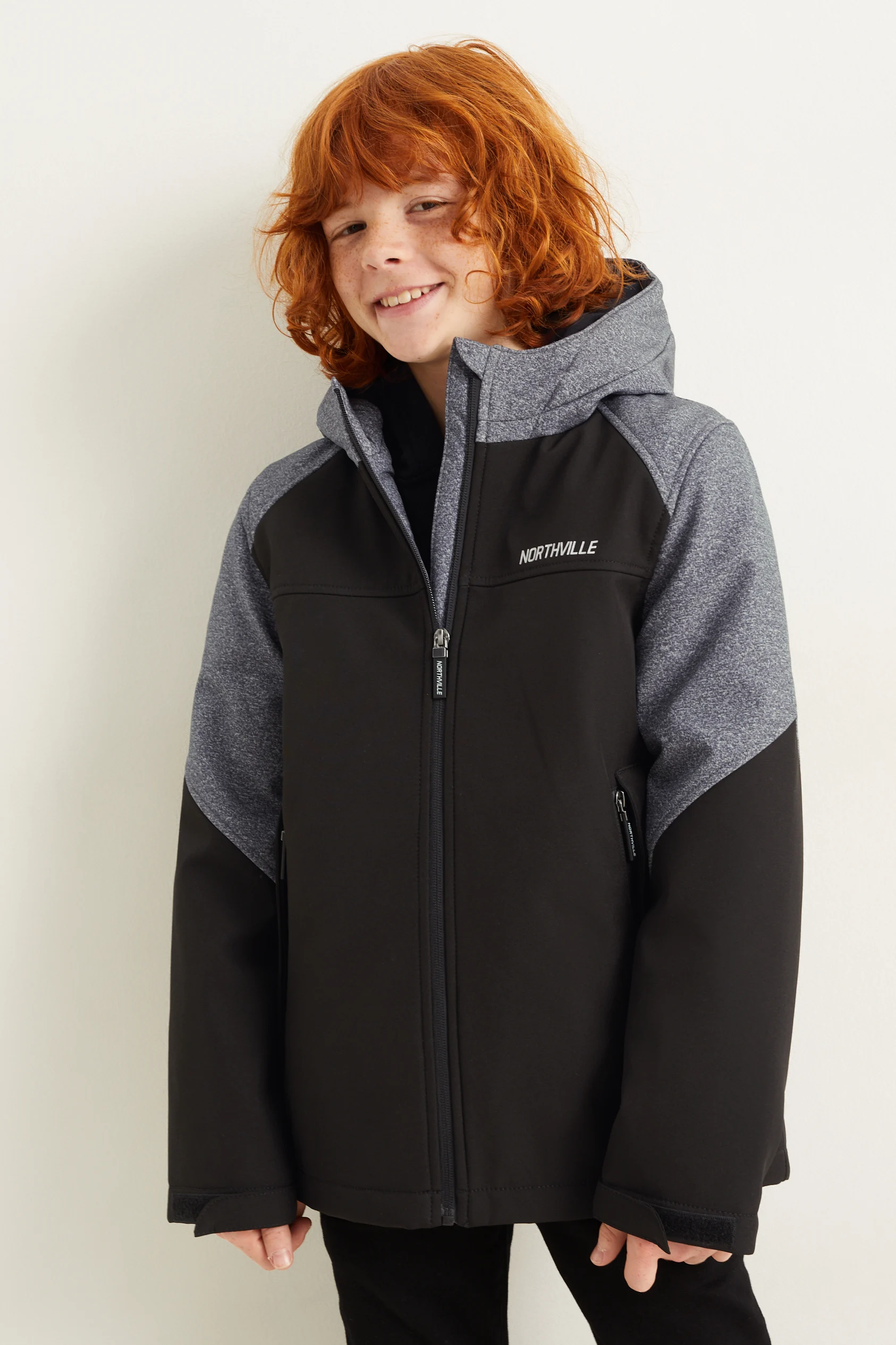 Softshell jacket with hood
