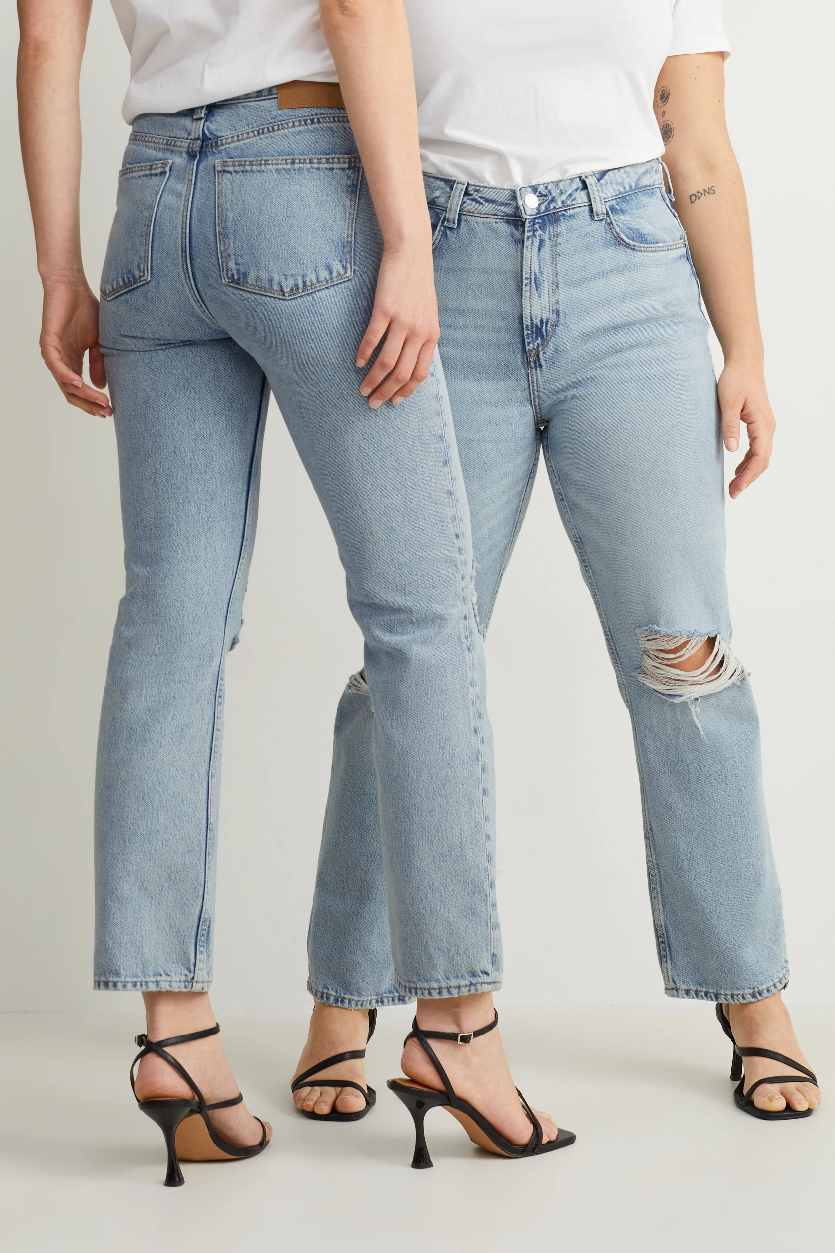 Straight jeans - high waist