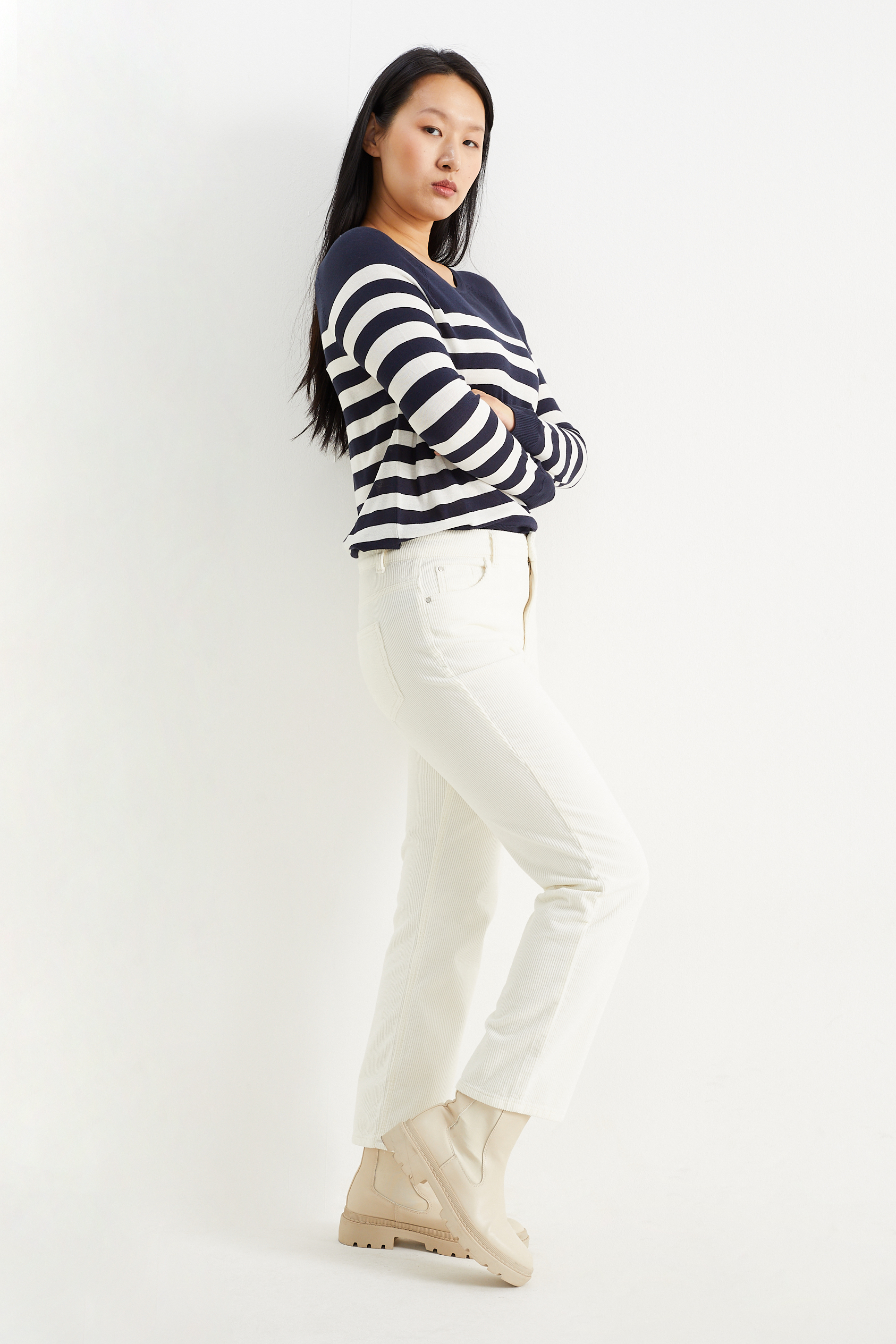 Corduroy trousers - high waist - straight fit