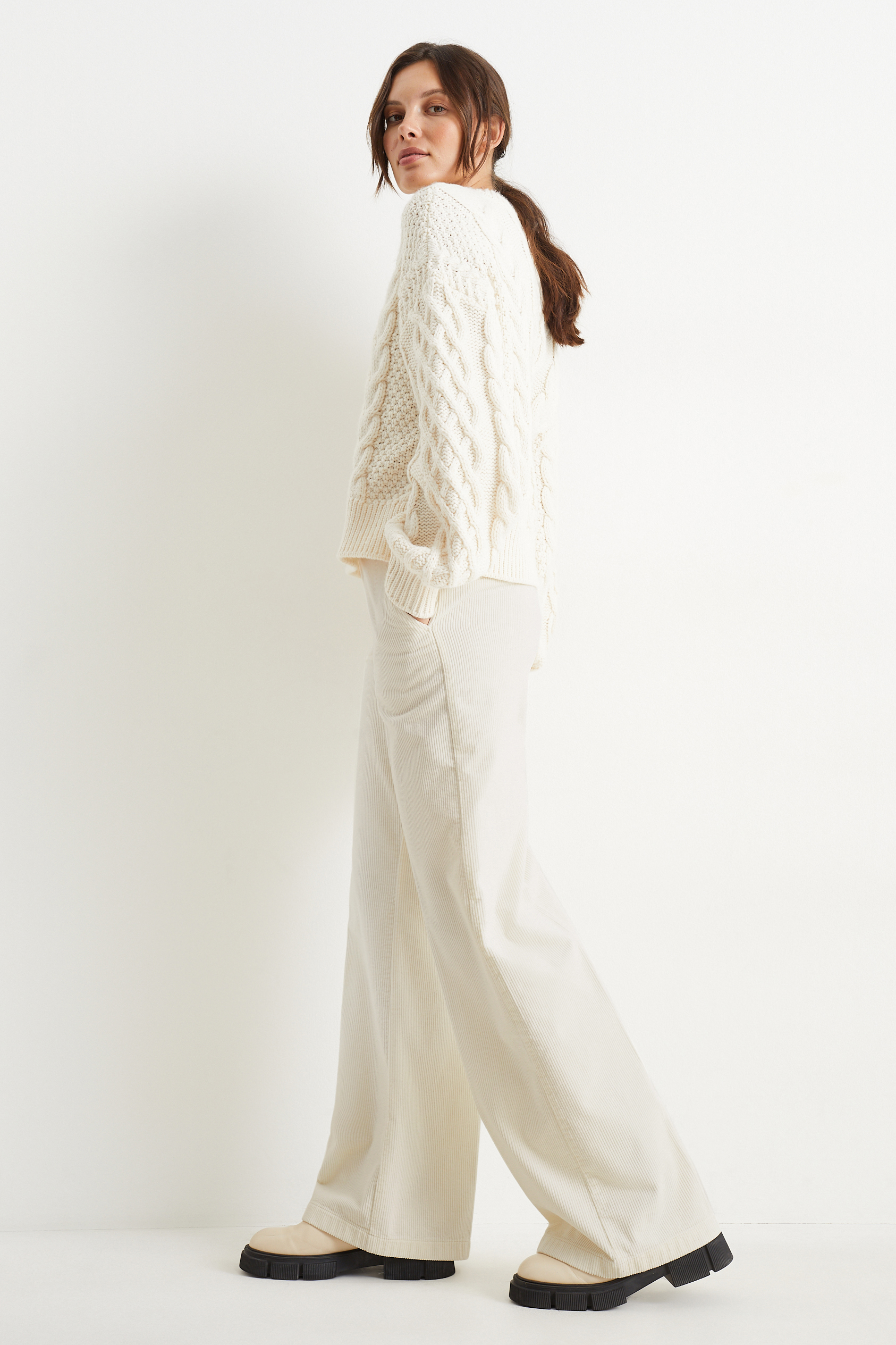 Corduroy trousers - high waist - wide leg