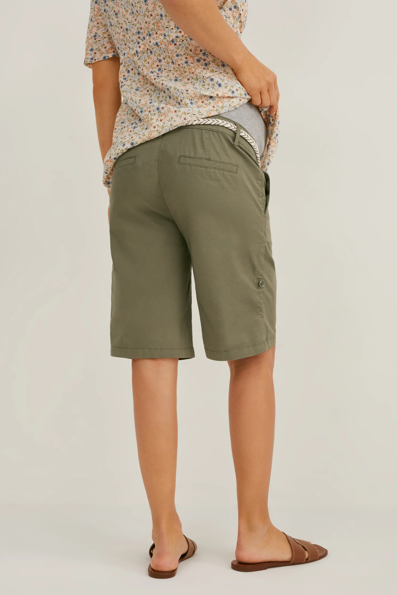 Maternity shorts with belt - LYCRA?