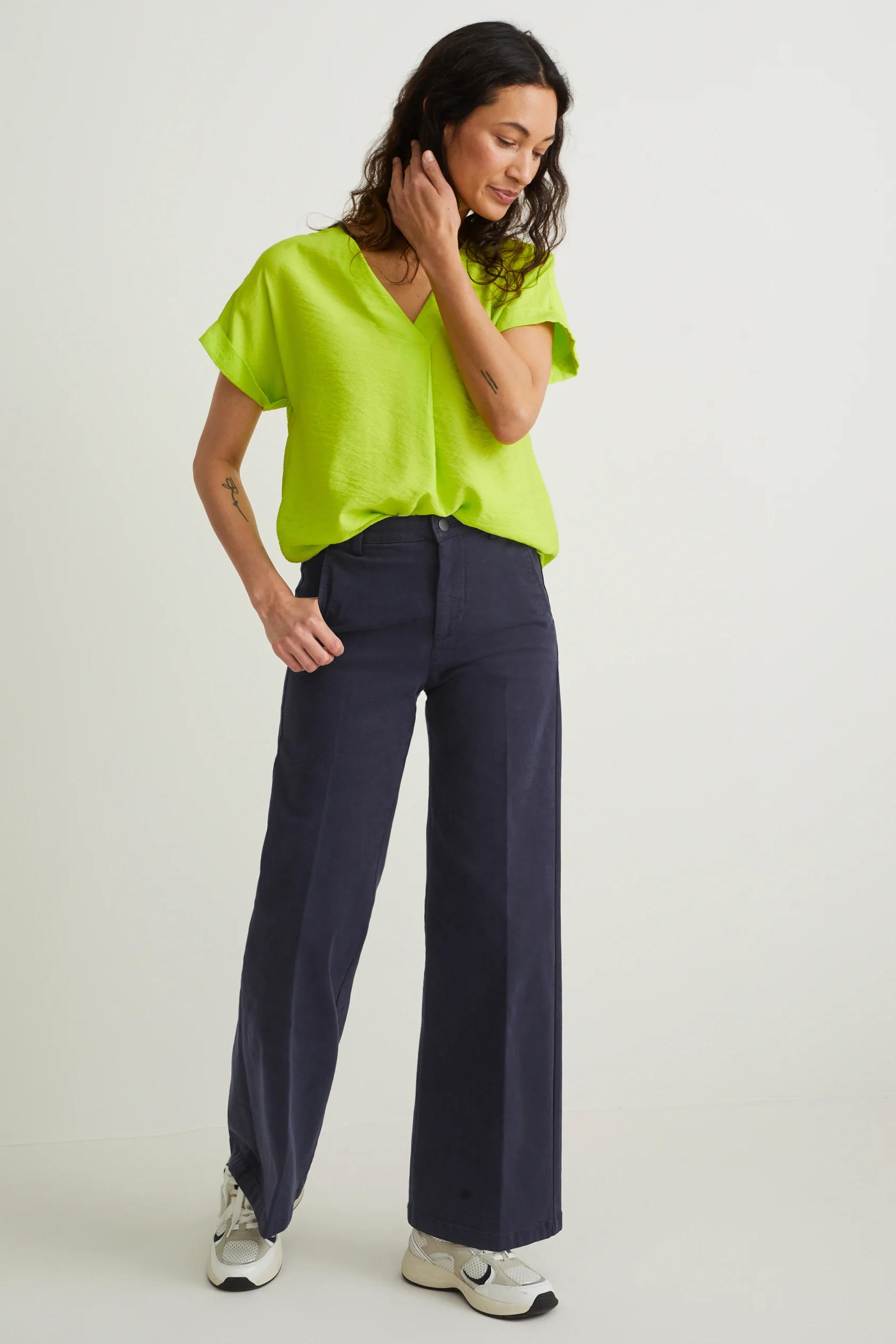 Trousers - high waist - wide leg