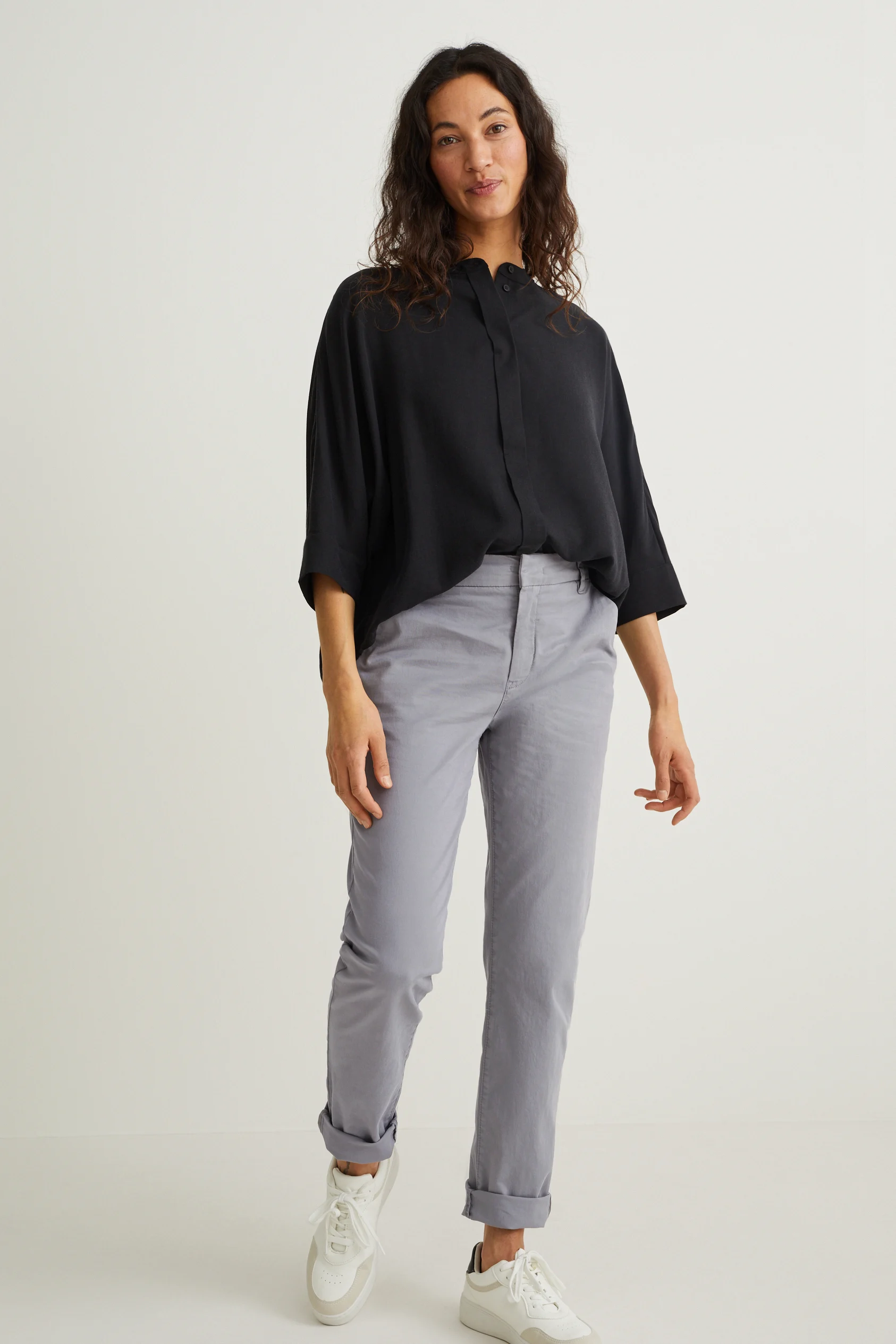 Chinos - mid-rise waist