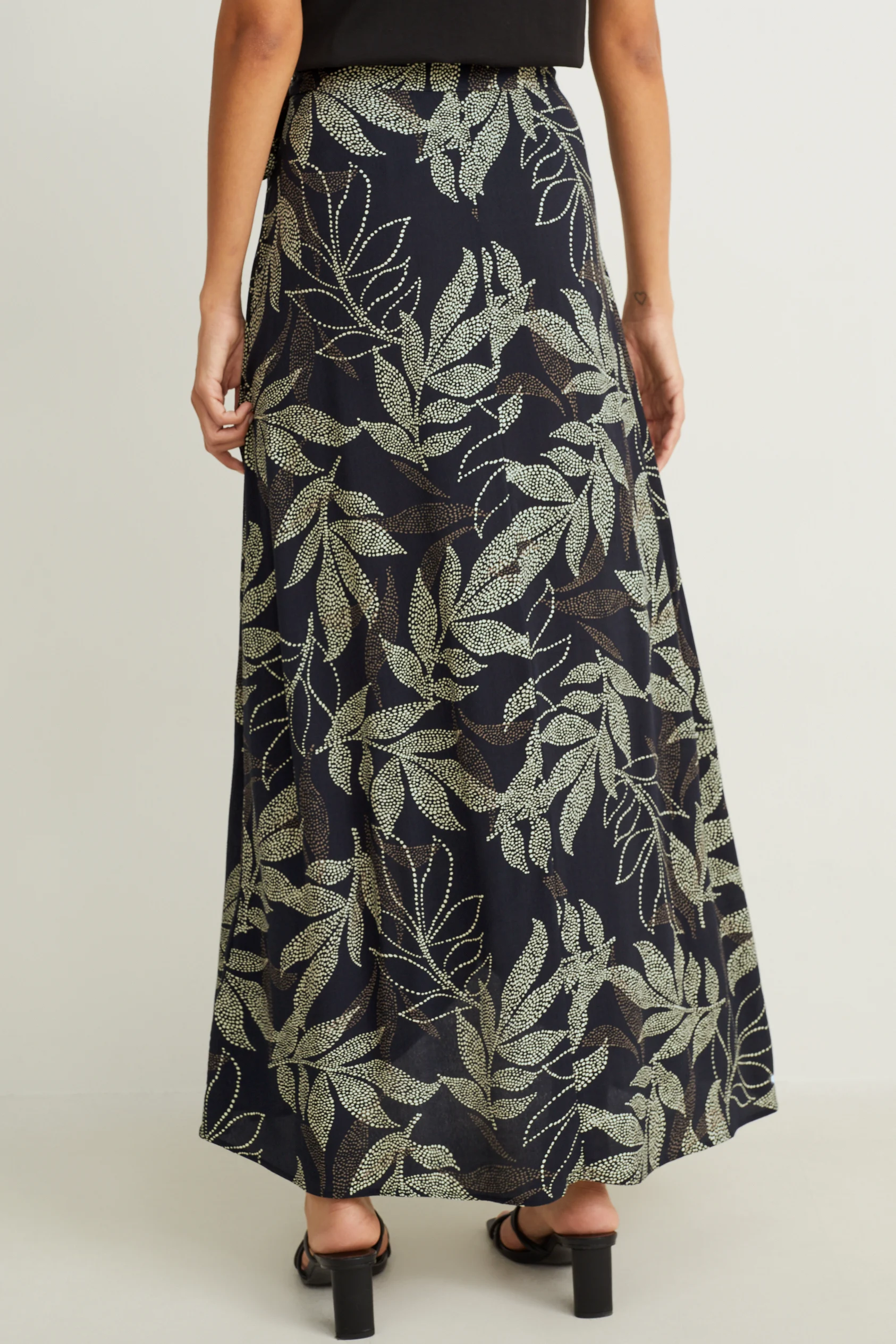 Wrap skirt - patterned