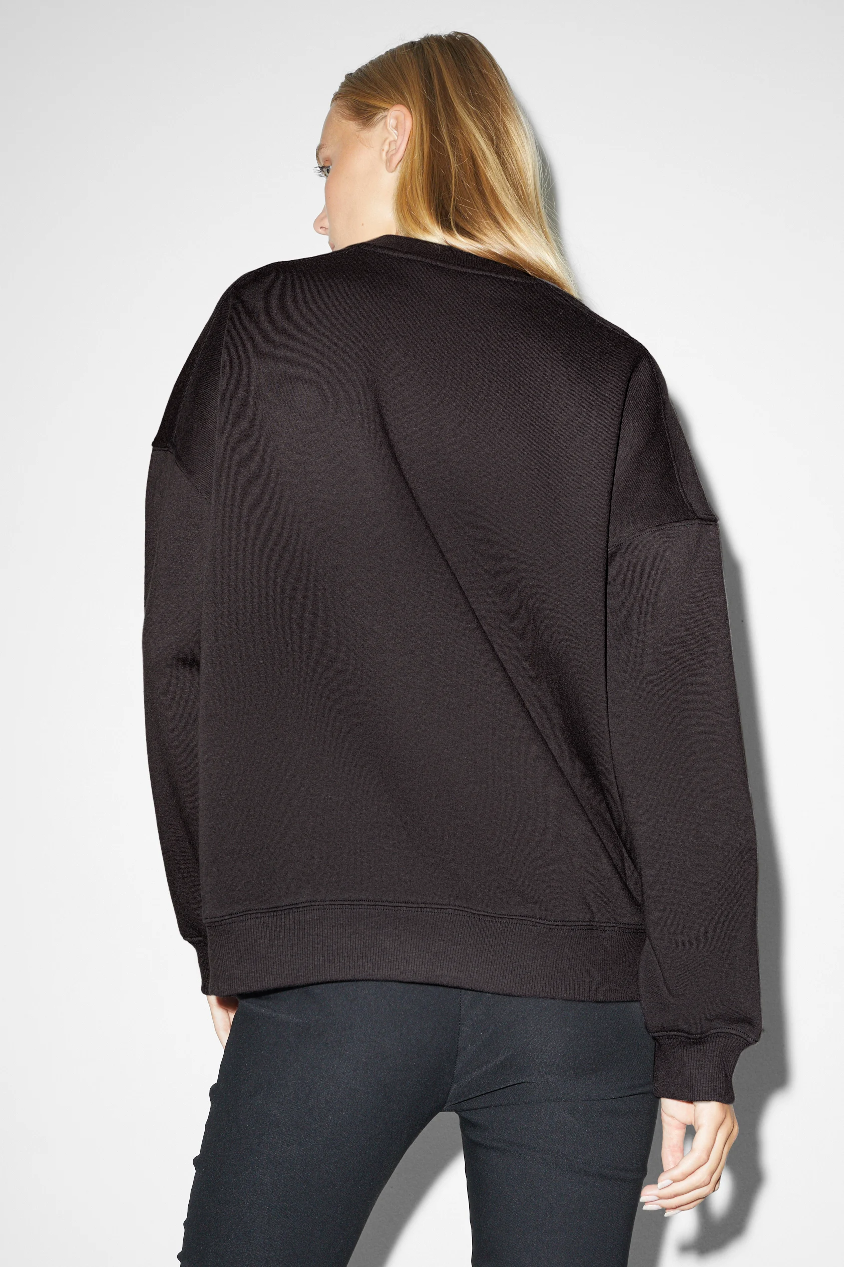 CLOCKHOUSE - oversized sweatshirt - Wednesday