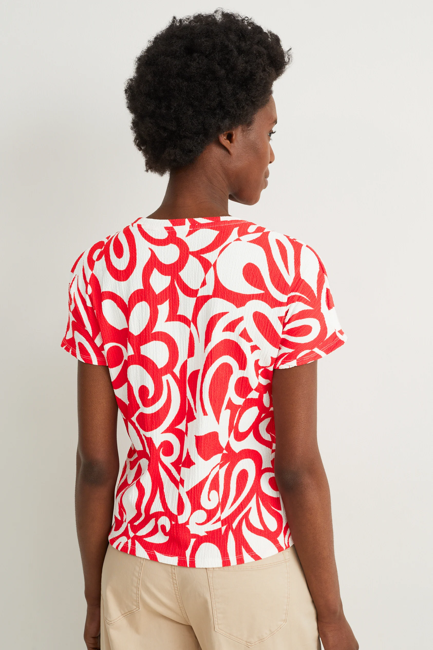 T-shirt with knot detail