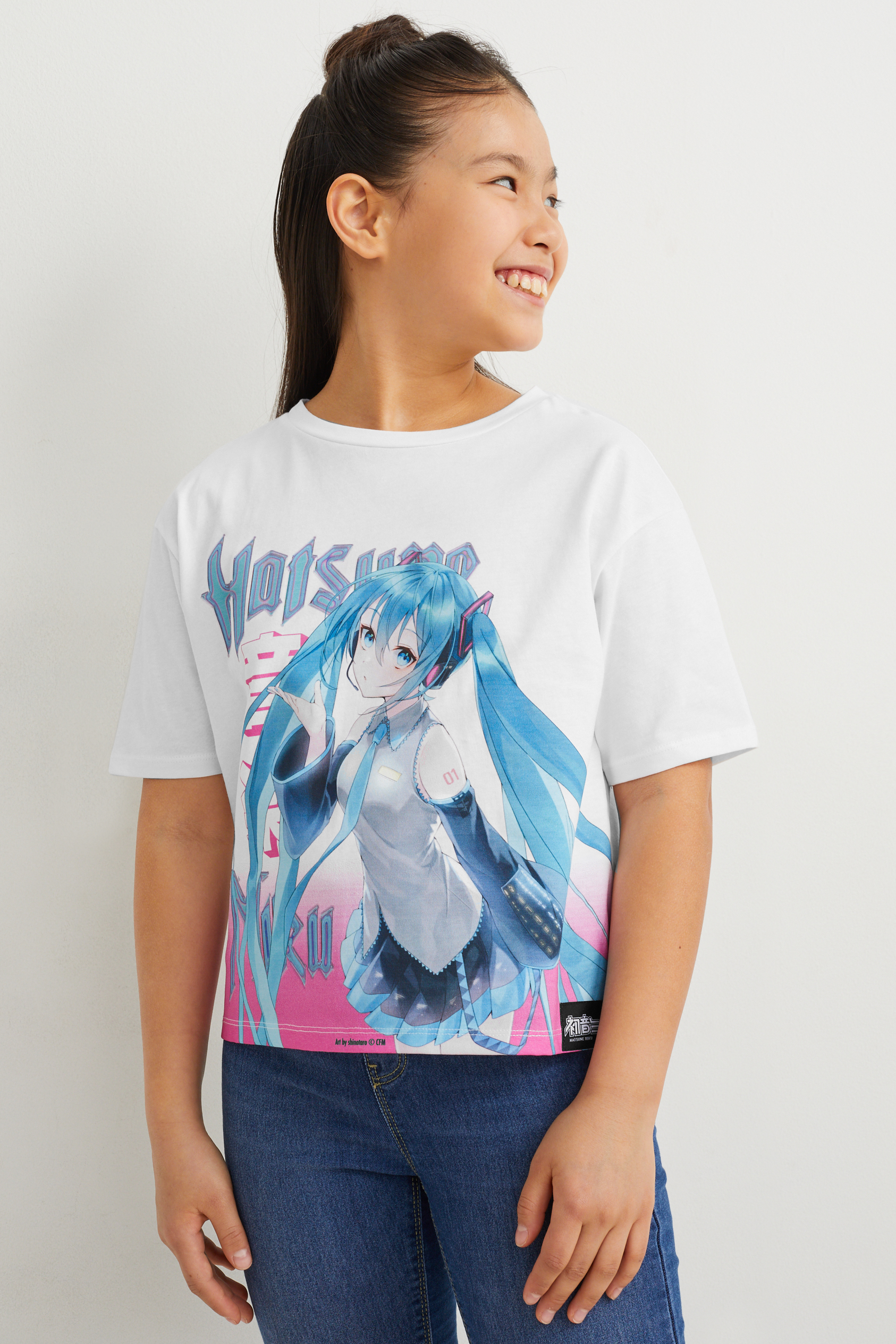 Hatsune Miku - short sleeve T-shirt