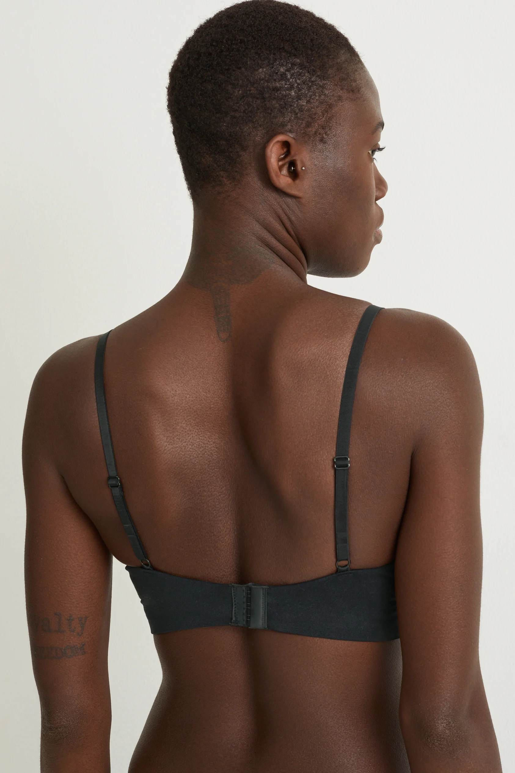 Non-wired bra - PLUNGE - push-up - seamless - LYCRA?