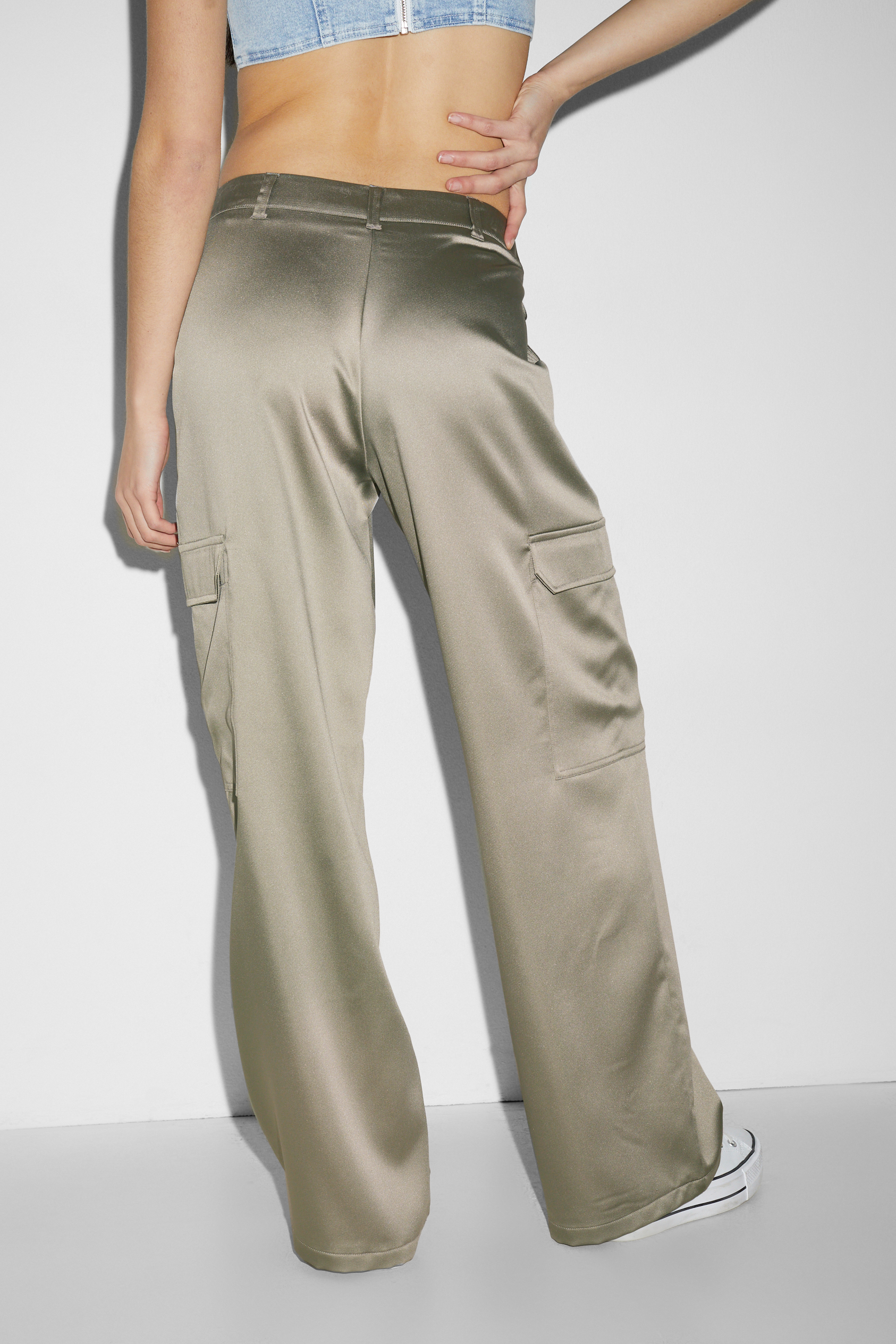 CLOCKHOUSE - satin cargos - mid-rise waist - wide leg