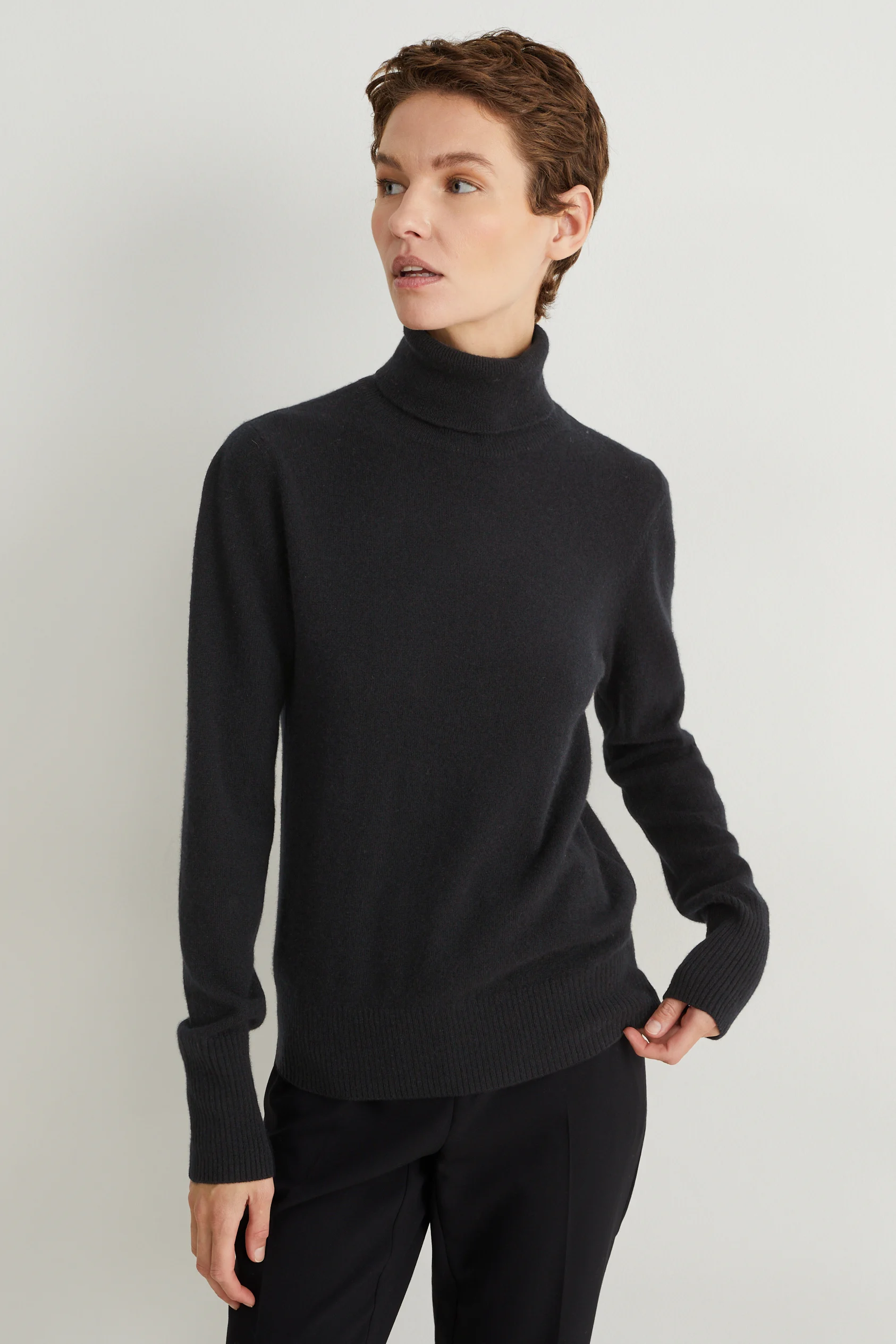 Cashmere polo neck jumper