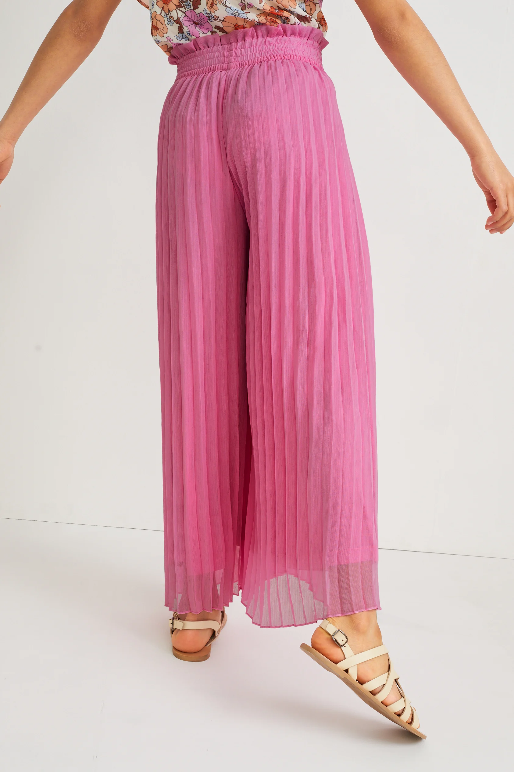 Pleated trousers
