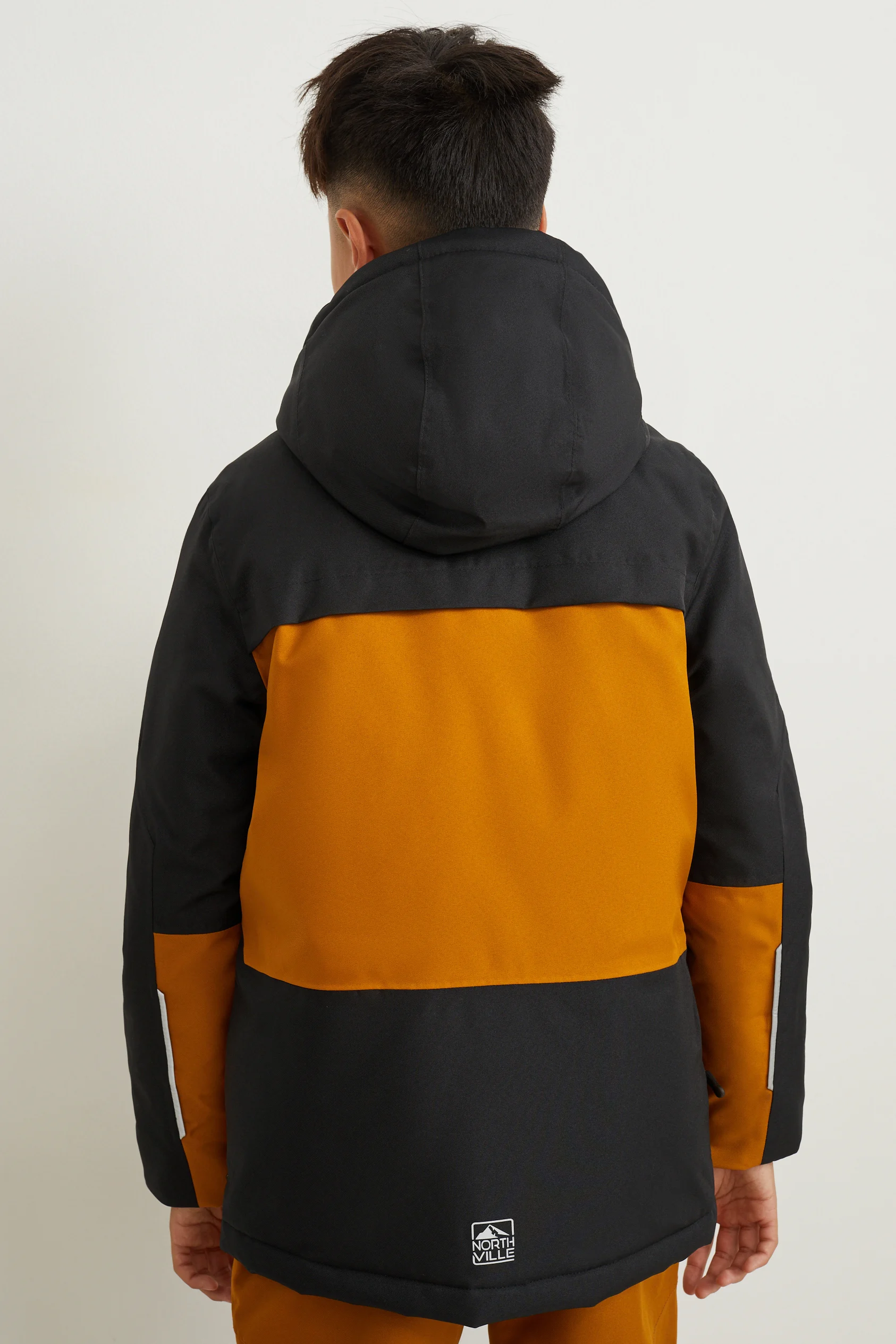 Ski jacket with hood