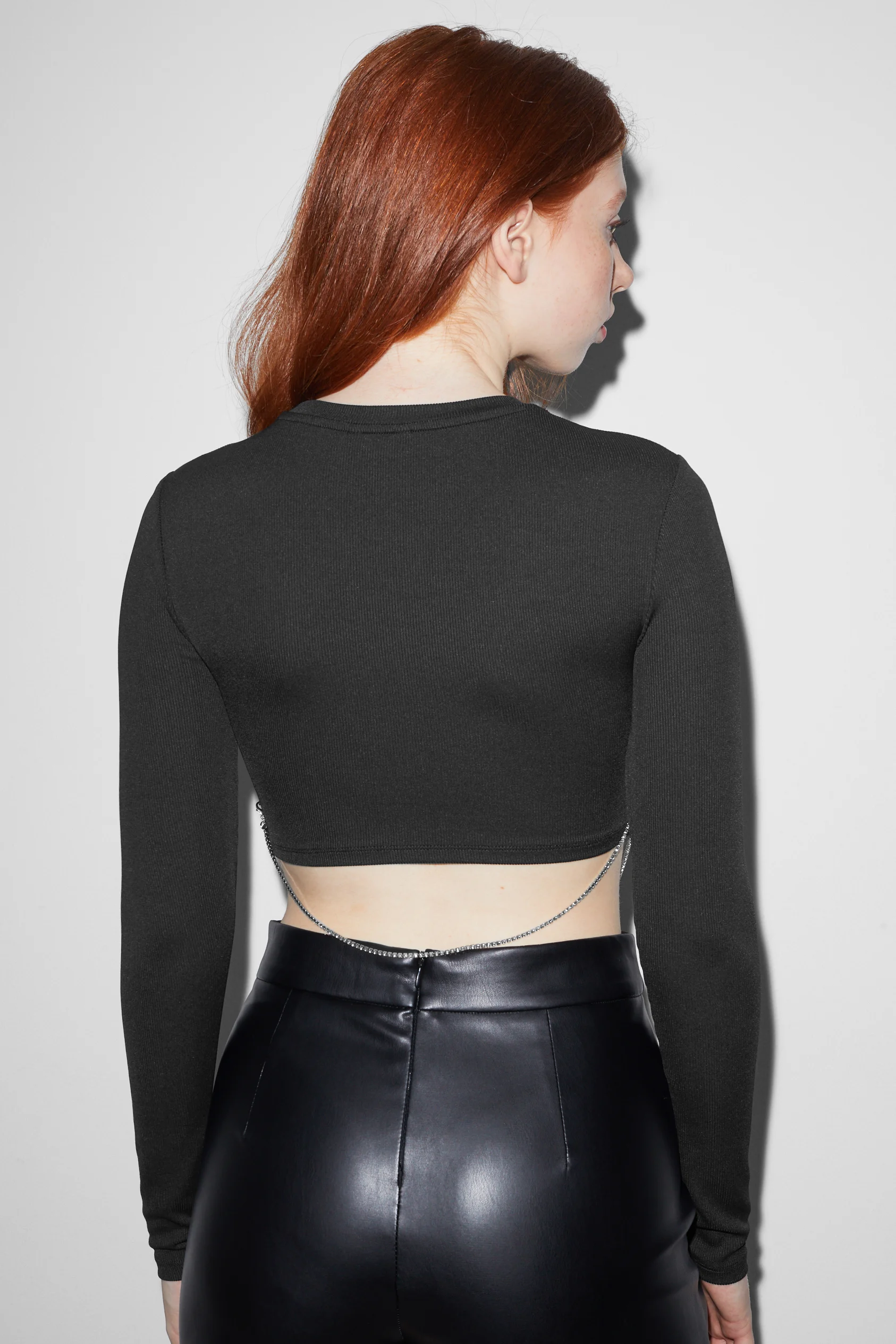 CLOCKHOUSE - cropped long sleeve top with necklace