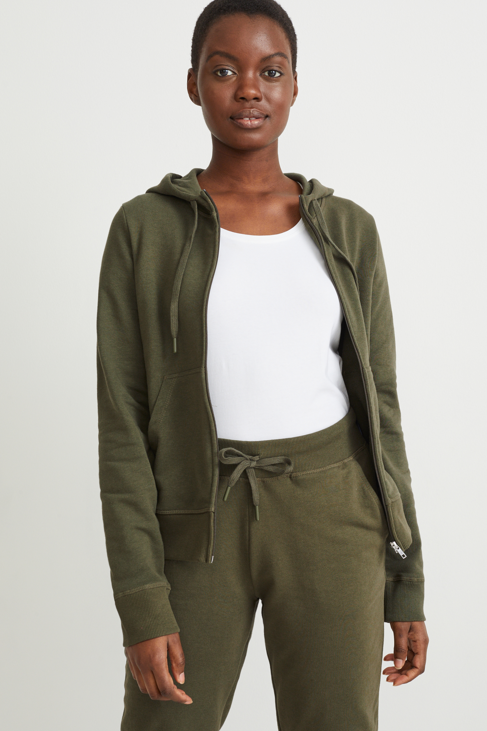 Basic zip-through sweatshirt with hood