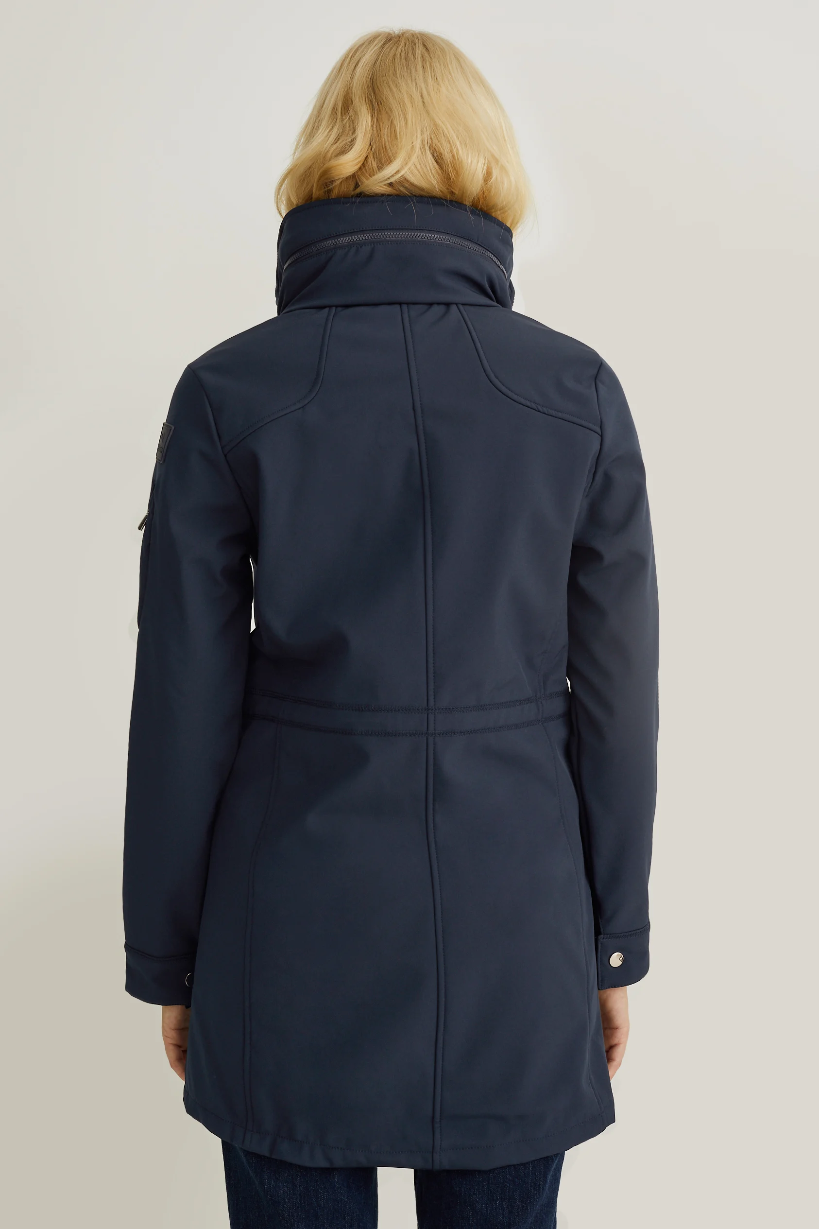 Softshell jacket with hood
