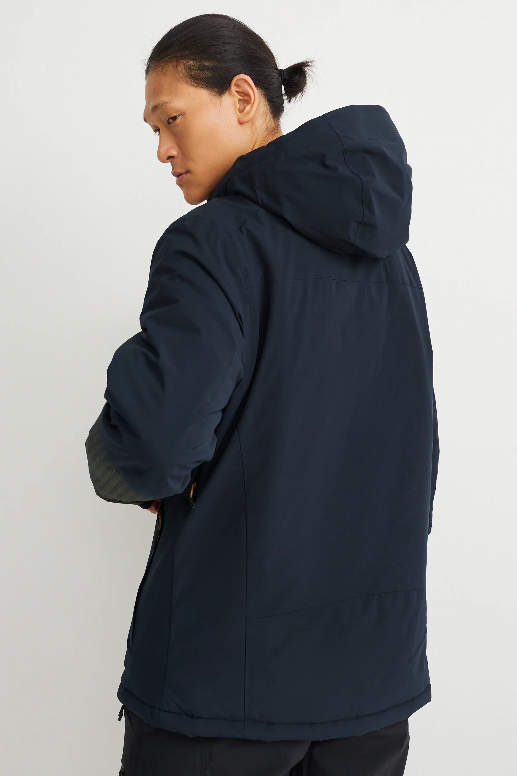 Ski jacket with hood