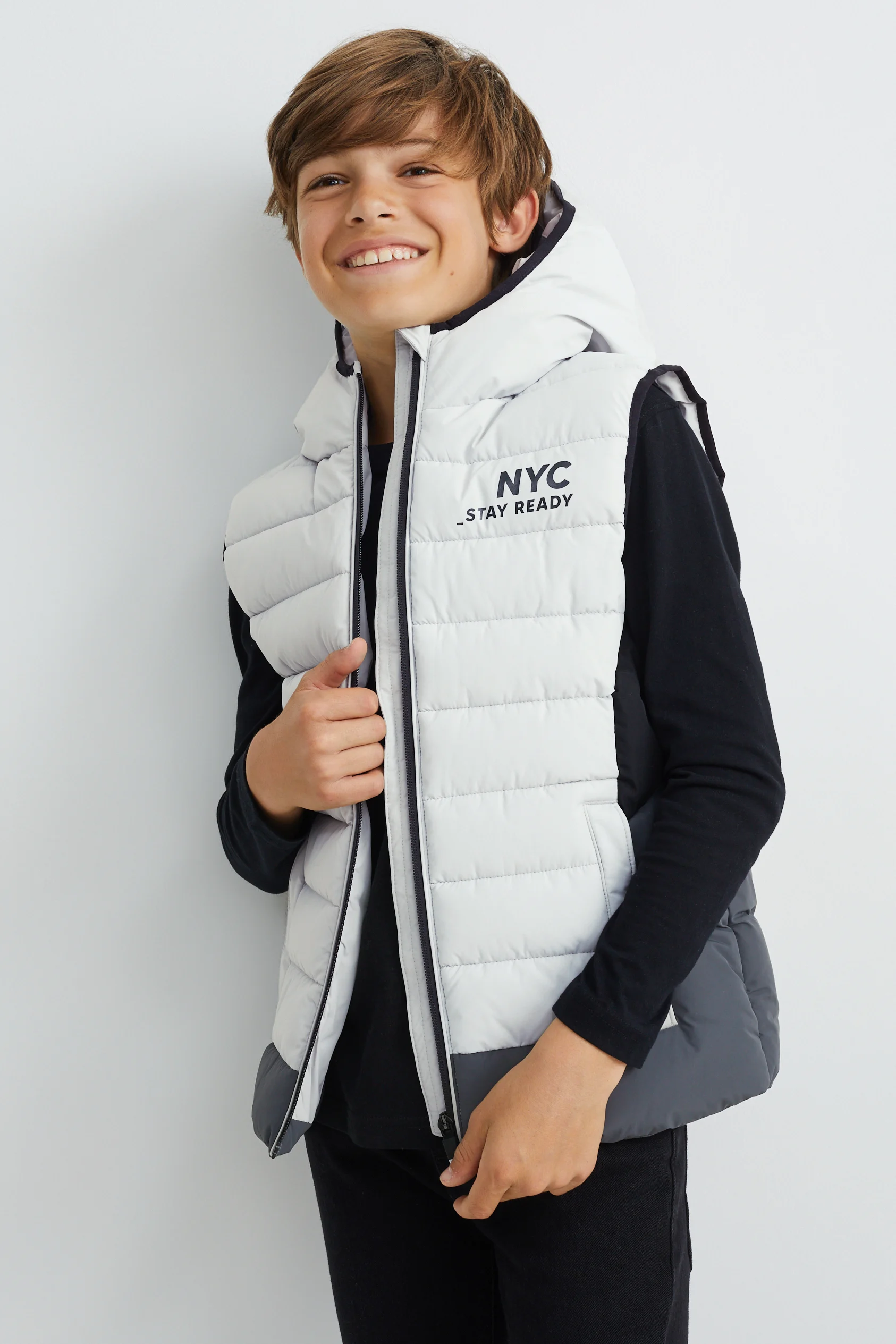 Quilted gilet with hood