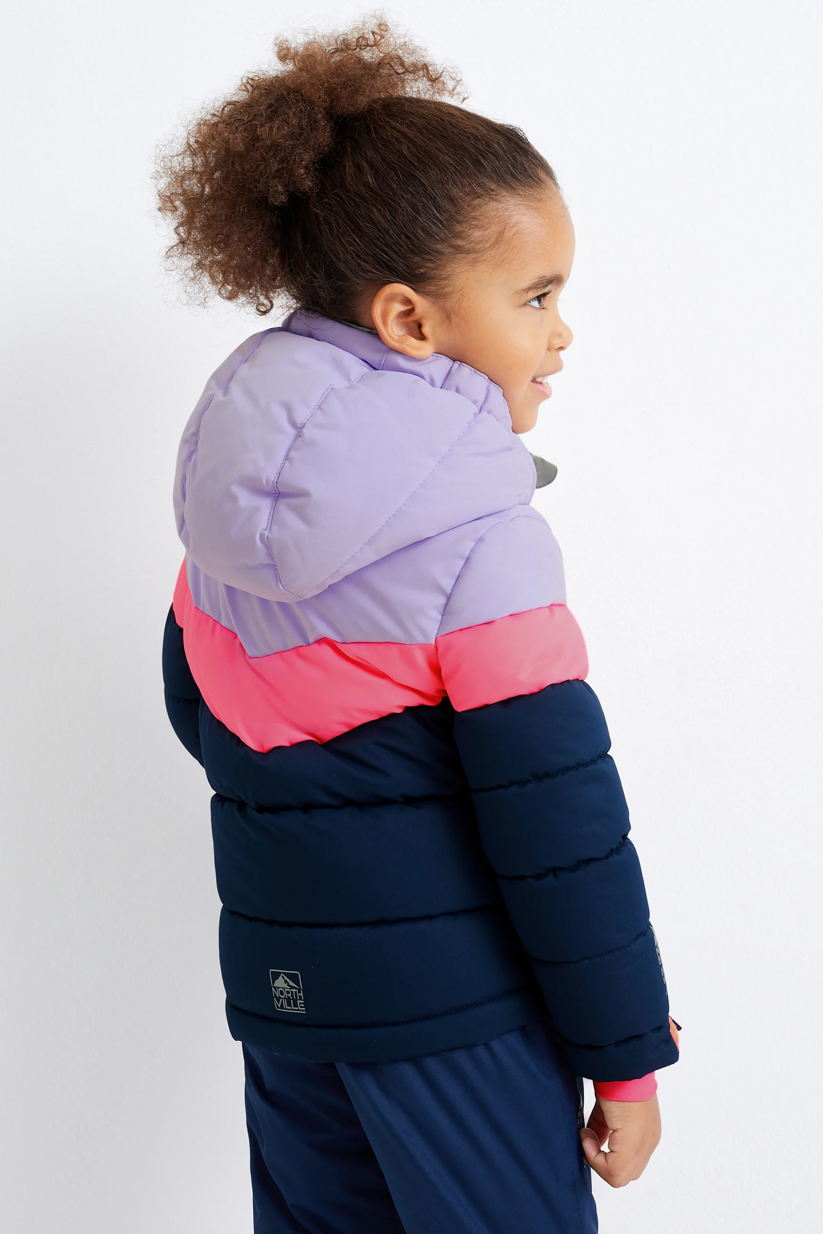 Ski jacket with hood