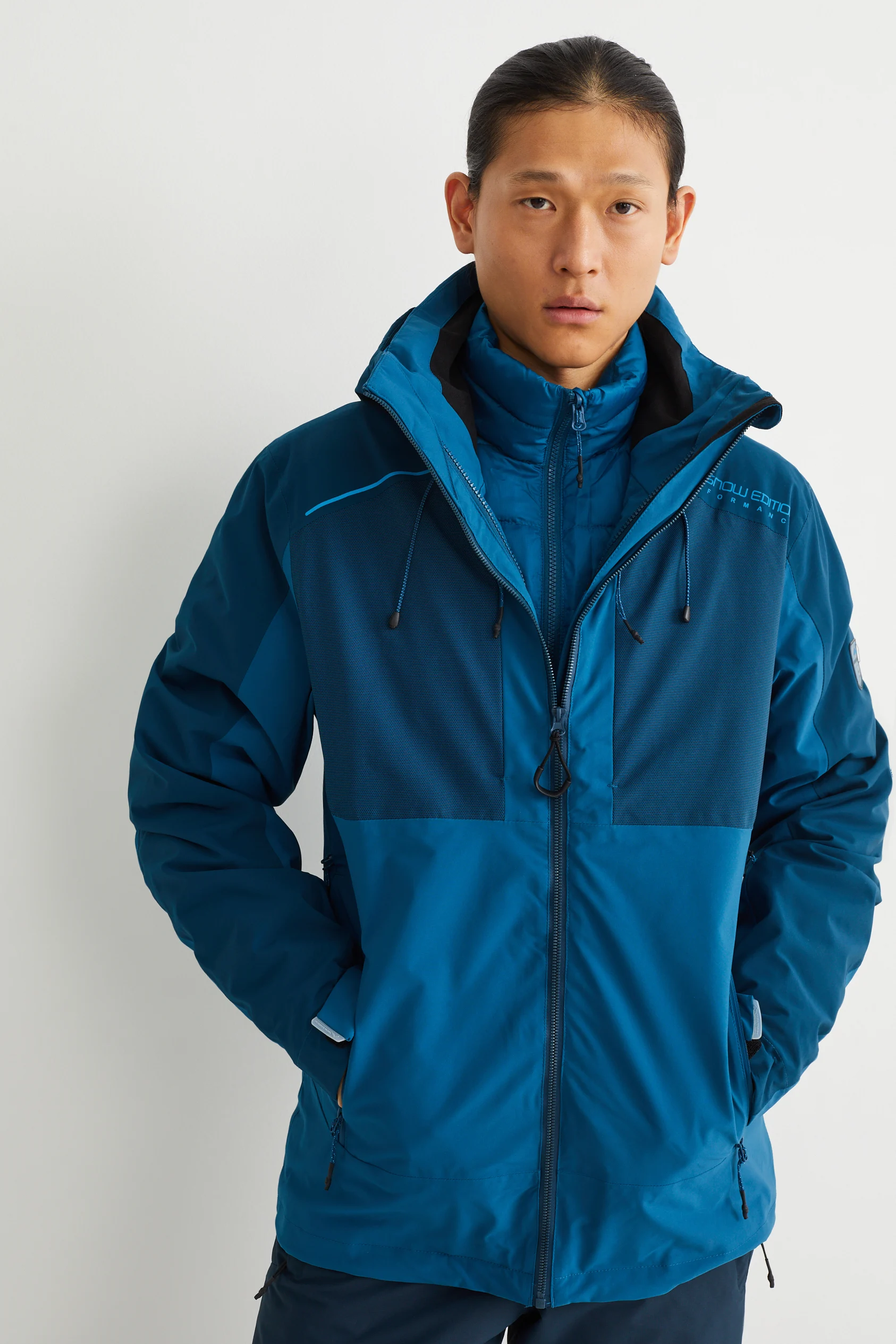 Ski jacket with hood