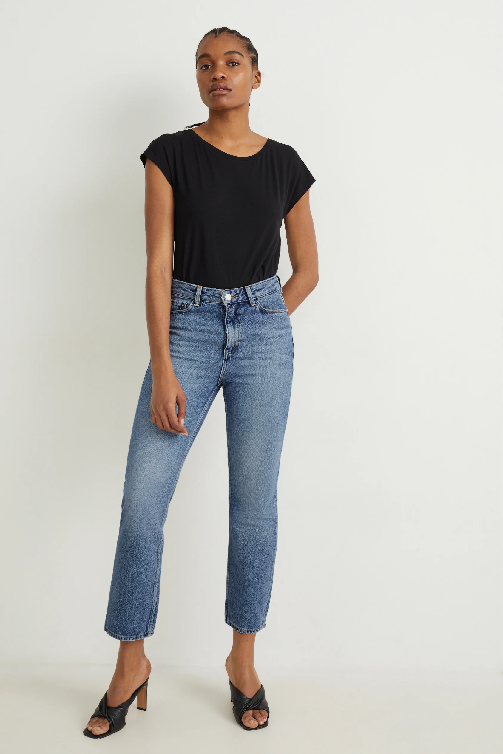 Straight jeans - high waist