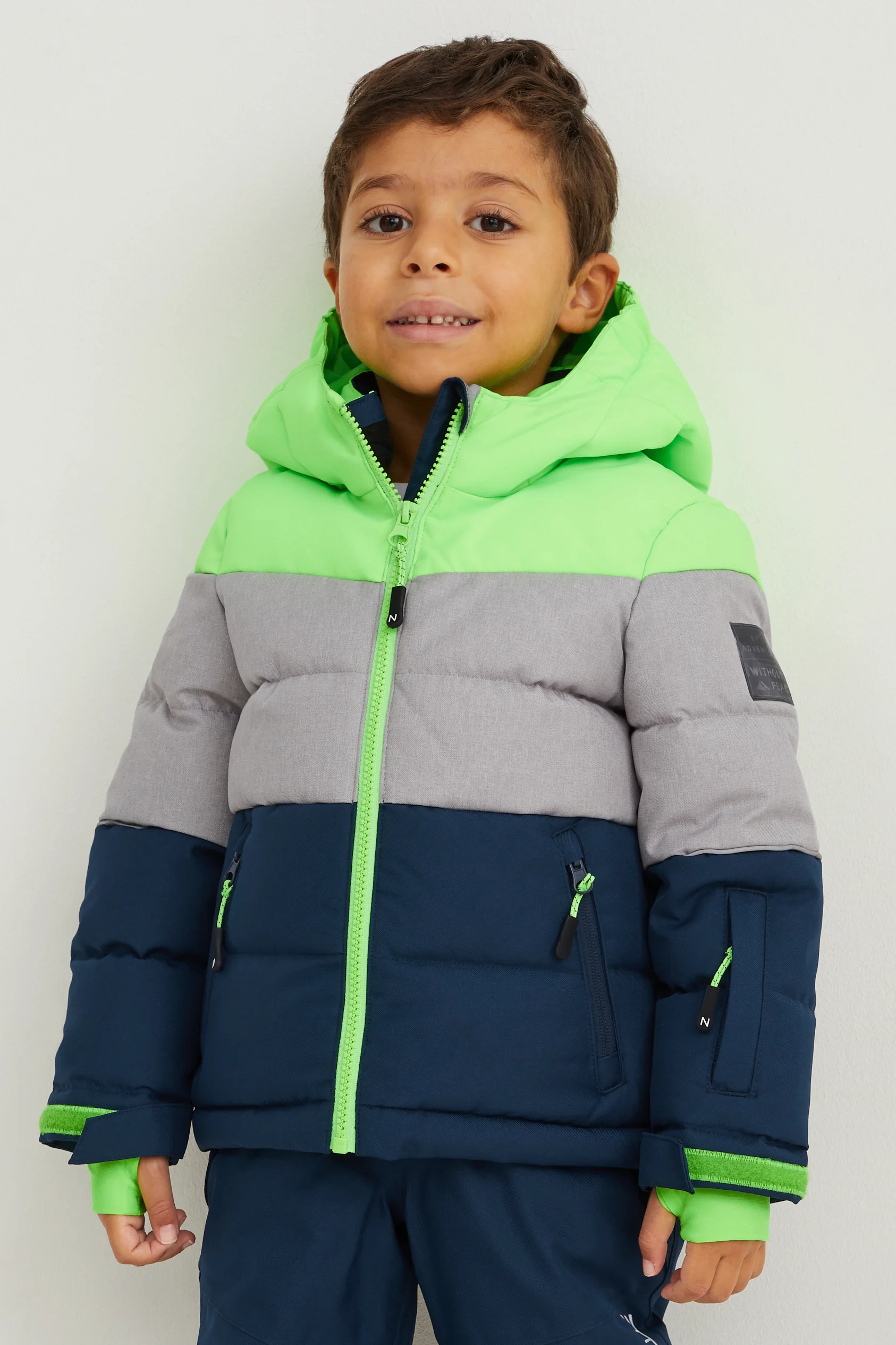 Ski jacket with hood