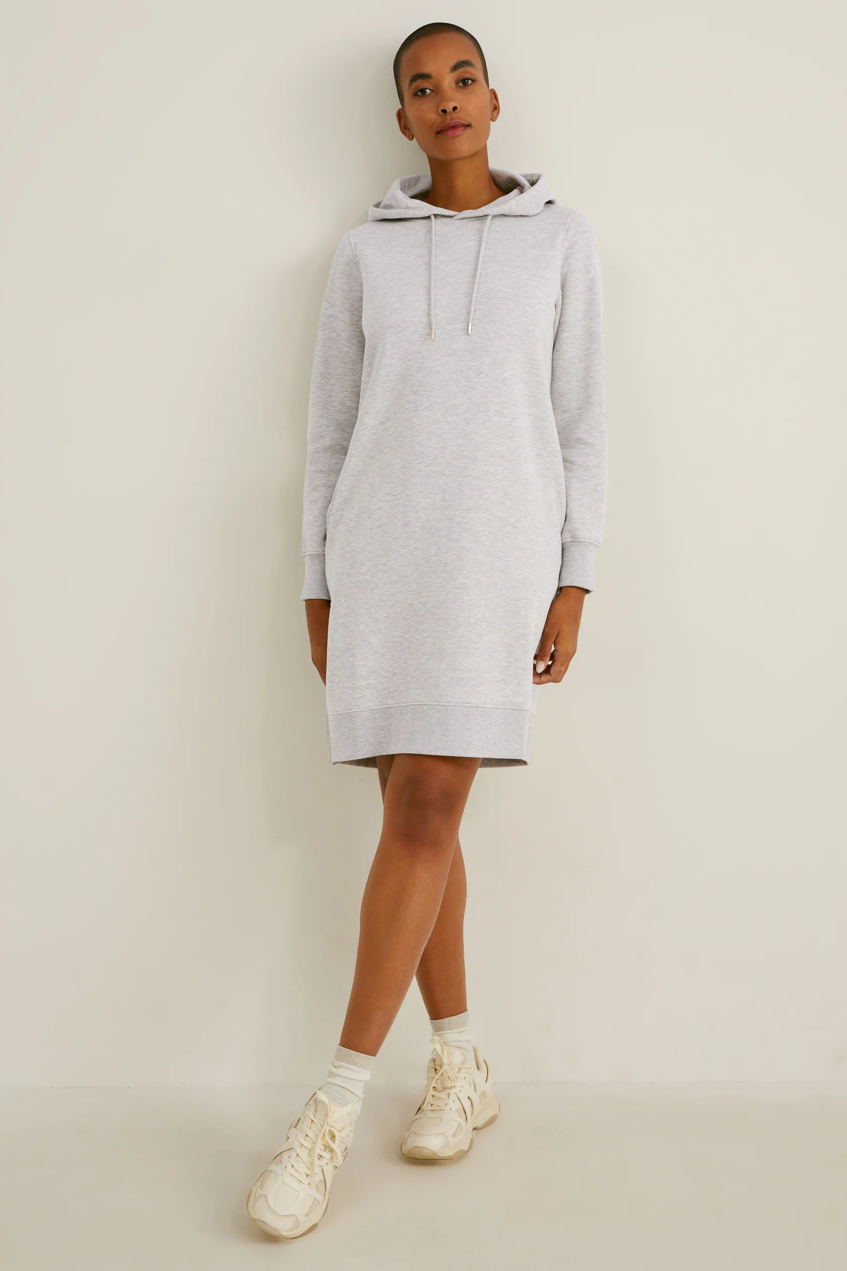 Sweatshirt dress with hood